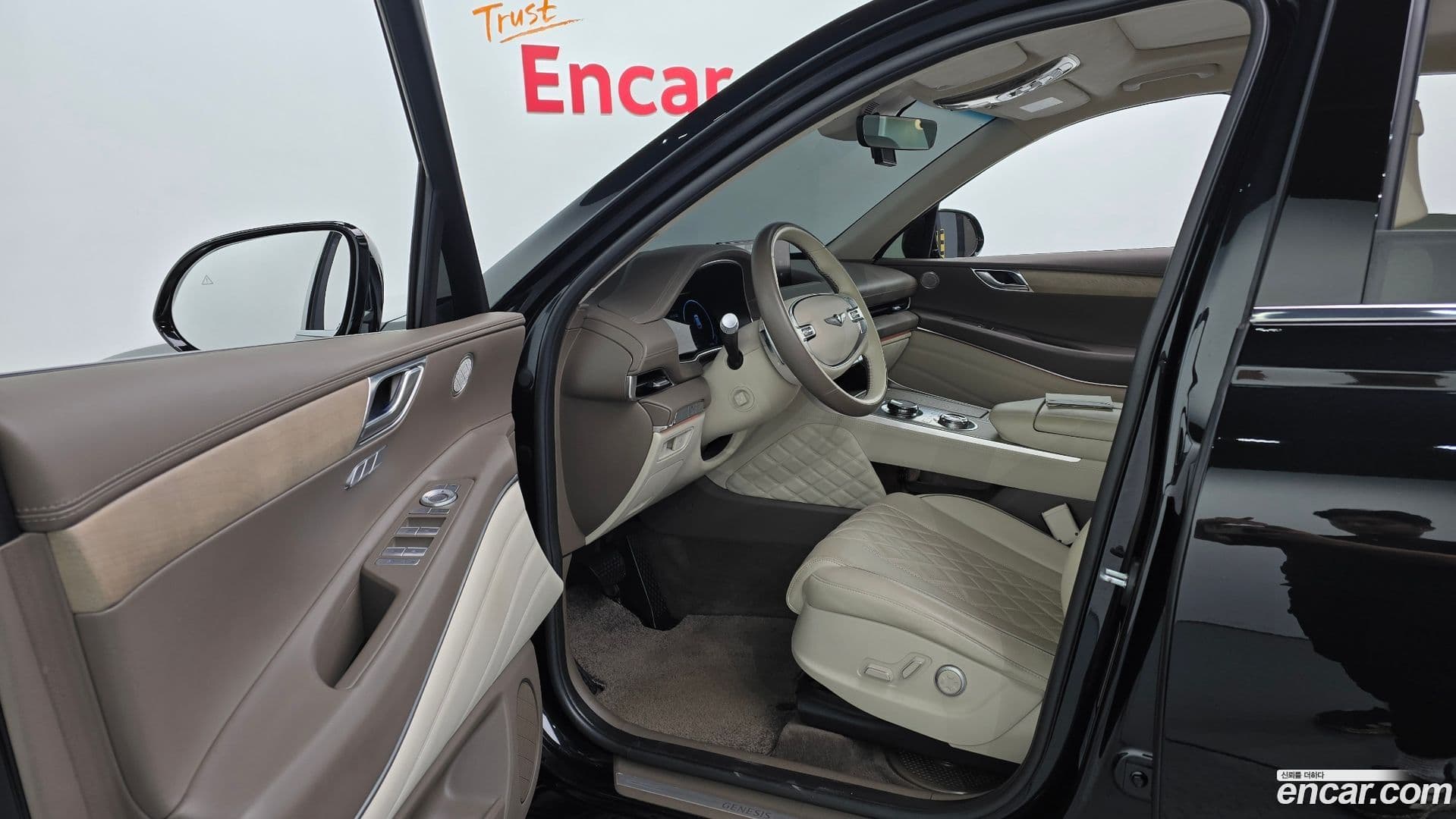 Main__Slider__Photo:GV80 Genesis 2023.5-9