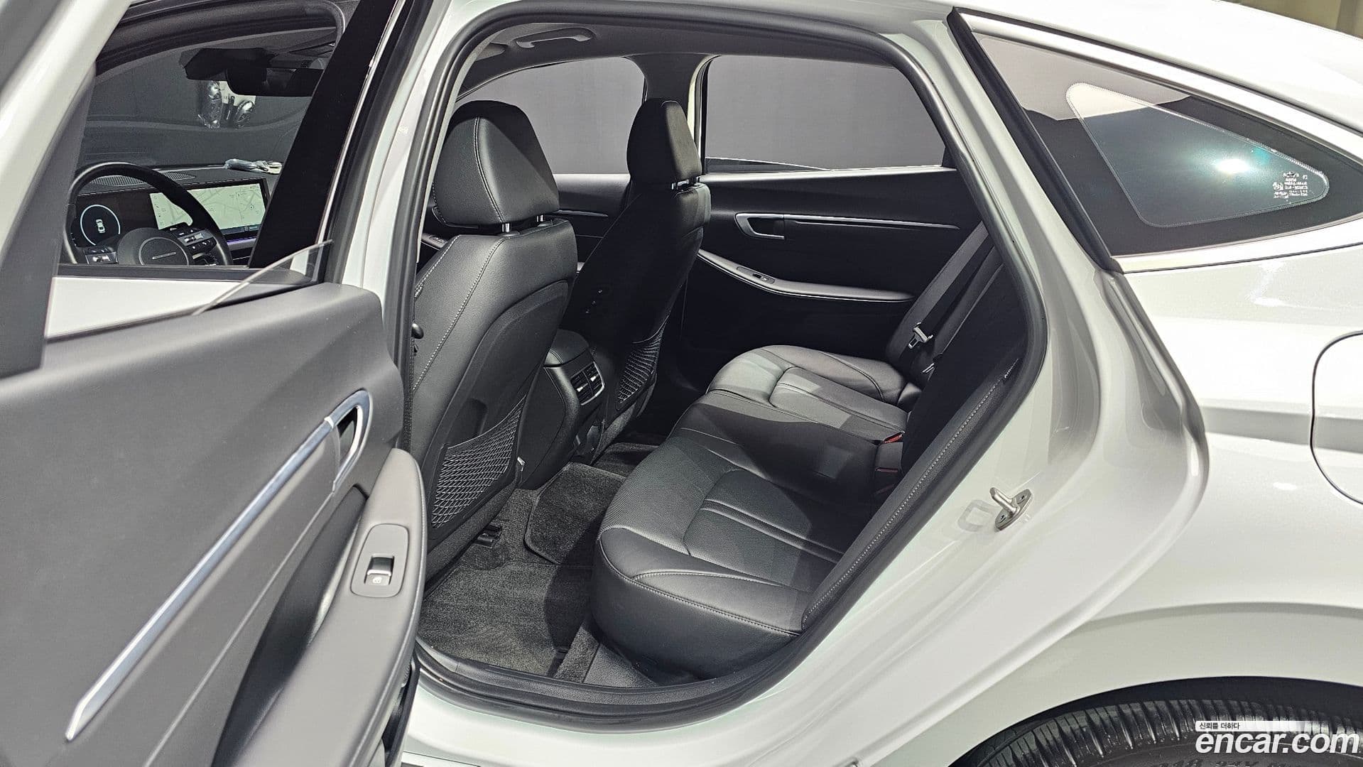 Main__Slider__Photo:Sonata Hyundai 2023.6-11