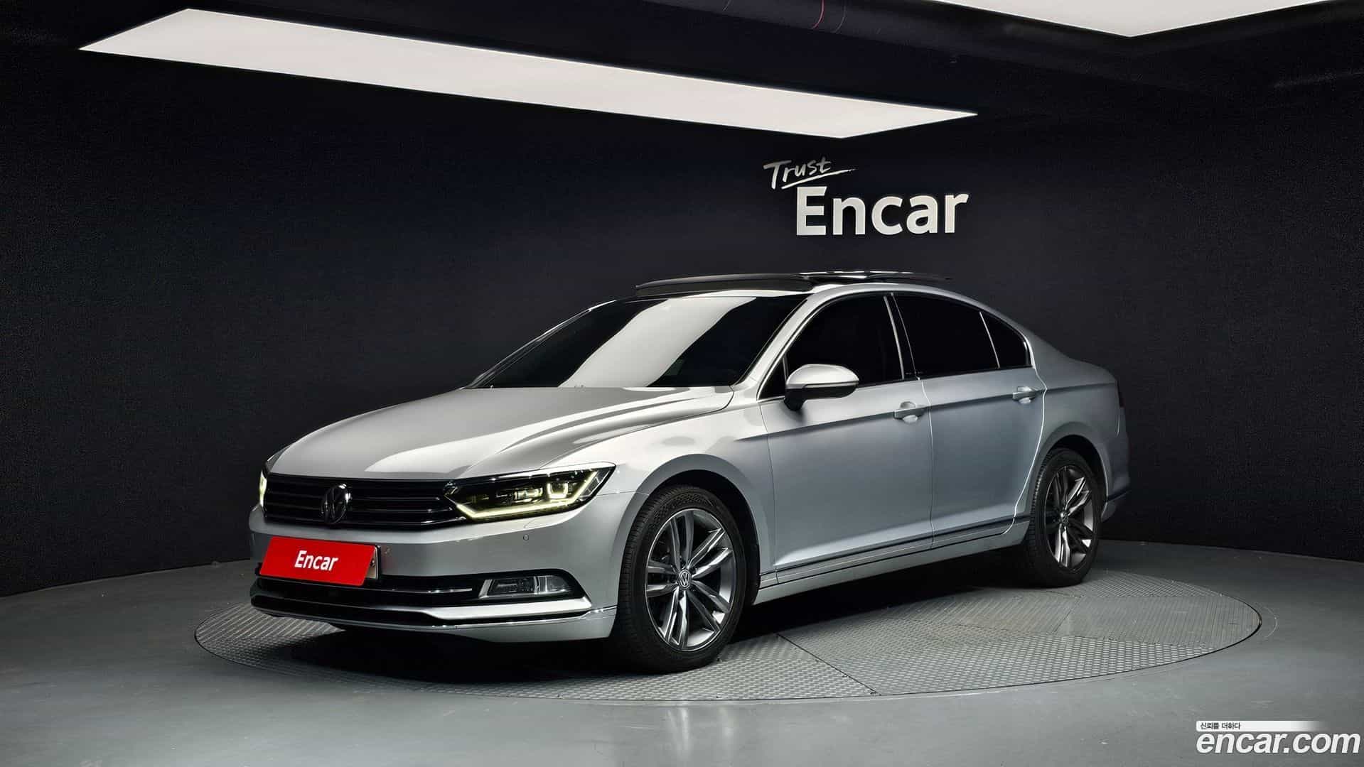Passat Volkswagen 2018.10-OUTER-001
