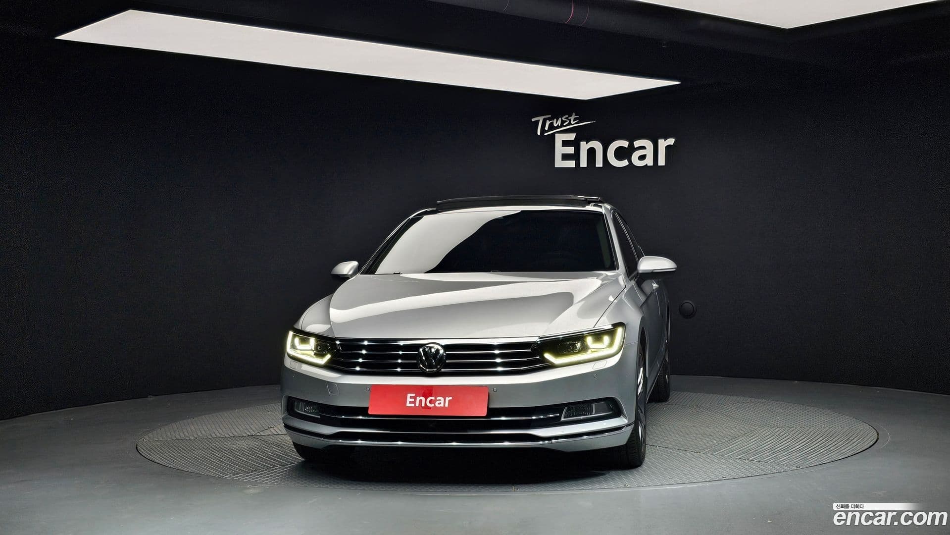 Main__Slider__Photo:Passat Volkswagen 2018.10-2