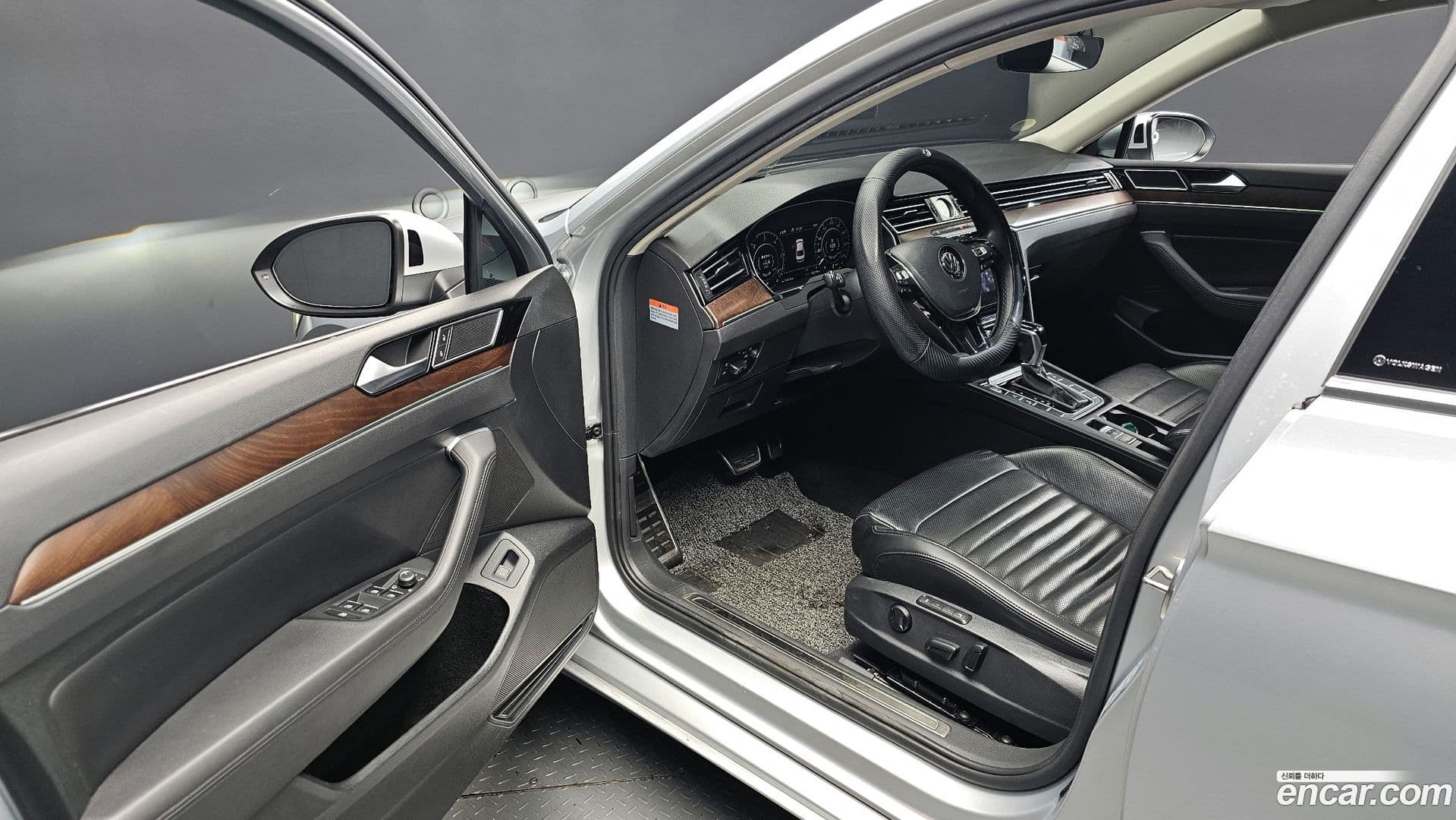 Main__Slider__Photo:Passat Volkswagen 2018.10-10