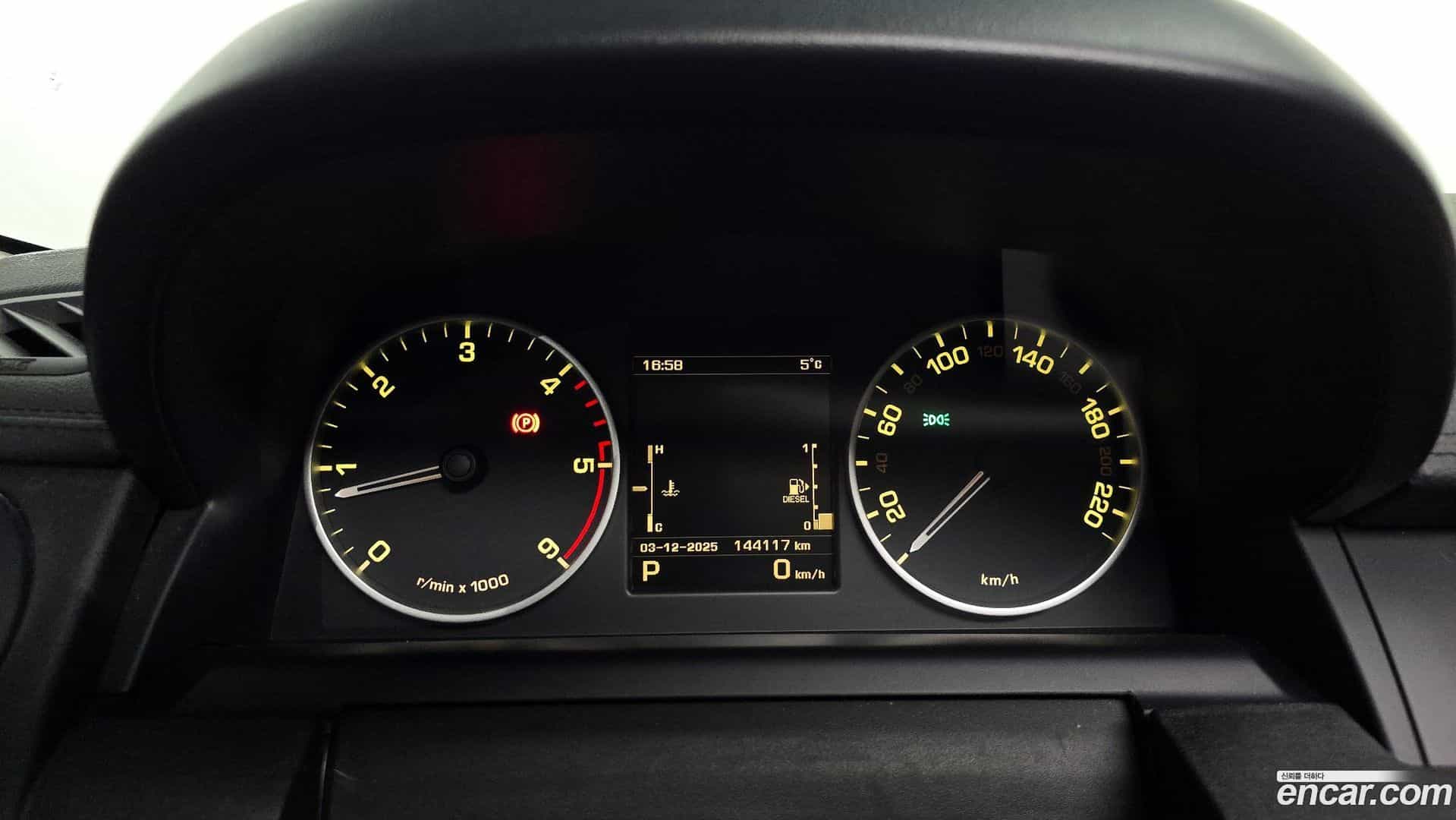 Discovery Land Rover 2013.2-INNER-008