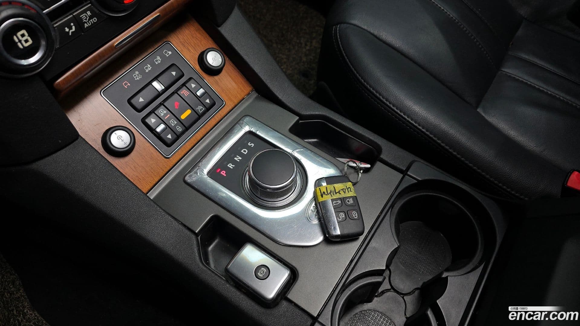 Main__Slider__Photo:Discovery Land Rover 2013.2-8