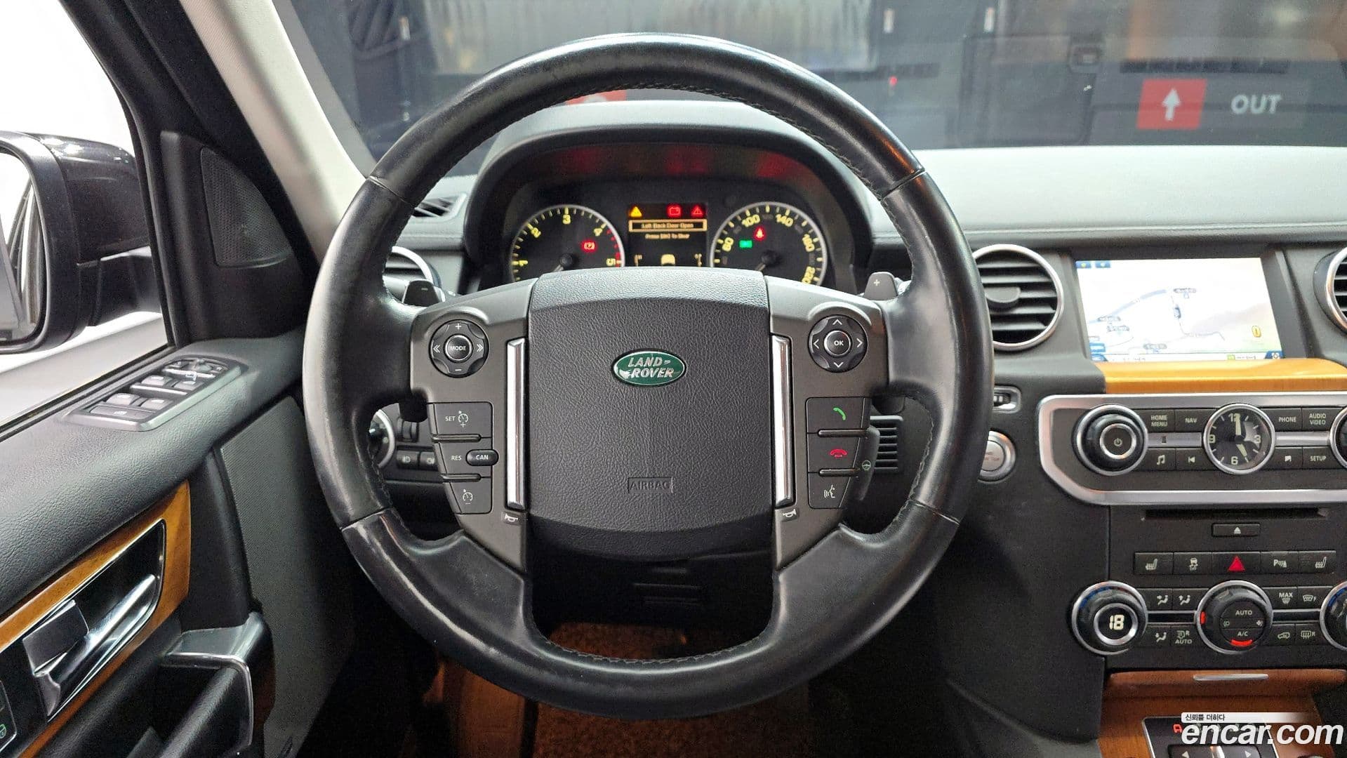 Main__Slider__Photo:Discovery Land Rover 2013.2-12