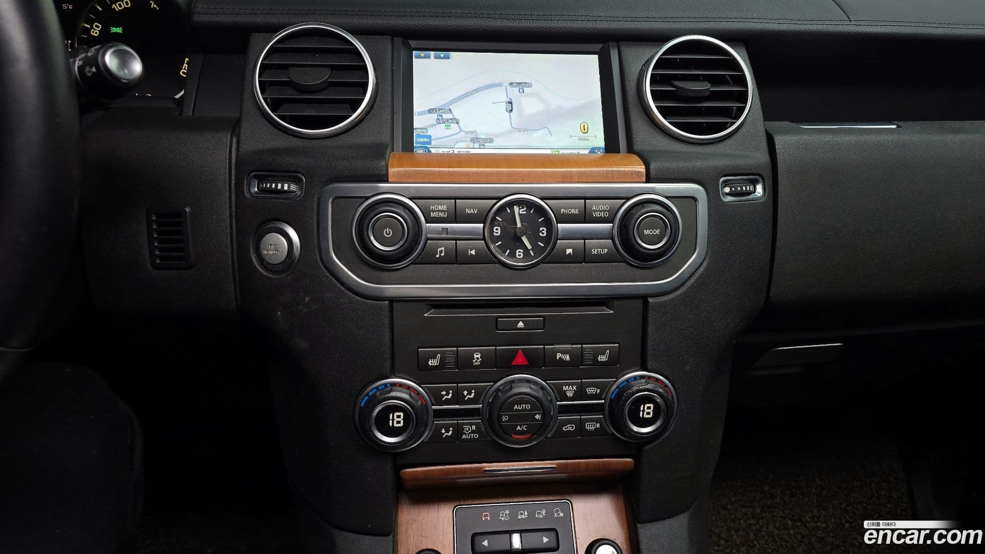 Main__Slider__Photo:Discovery Land Rover 2013.2-14