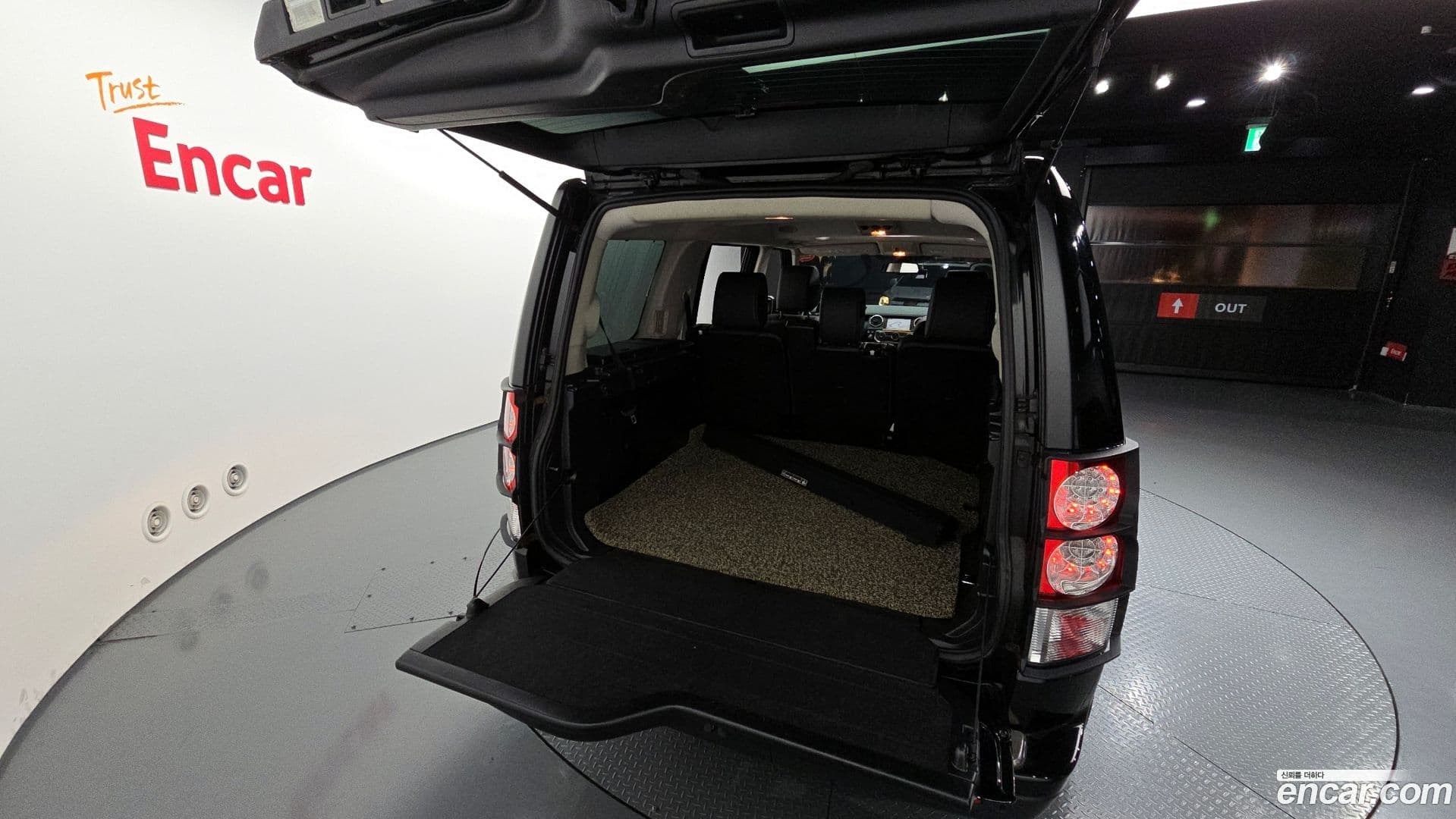 Main__Slider__Photo:Discovery Land Rover 2013.2-19