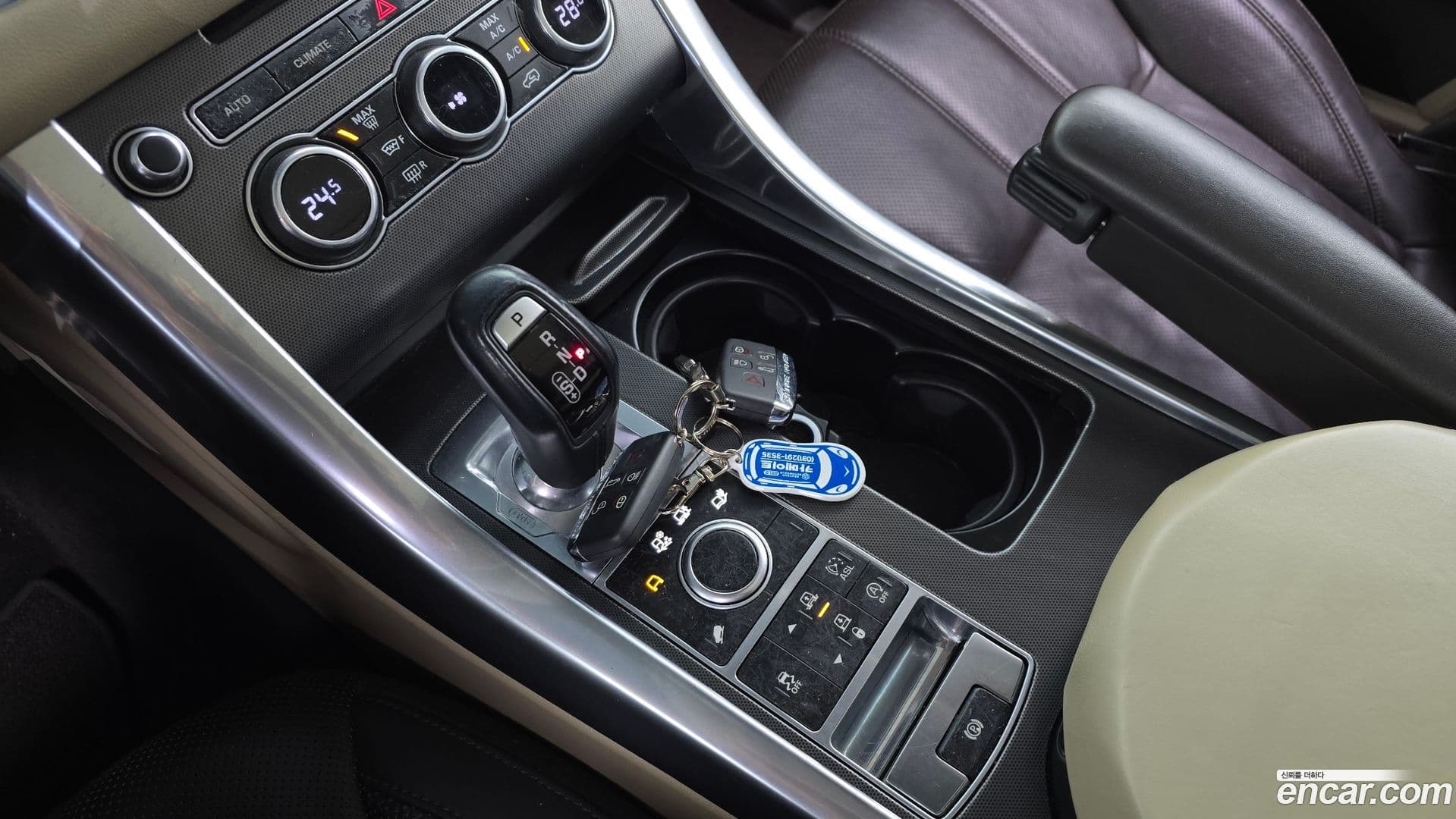 Main__Slider__Photo:Range Rover Sport Land Rover 2014.5-8