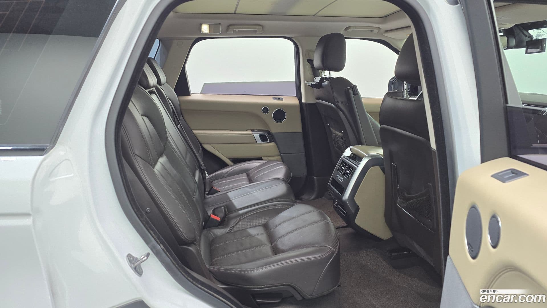 Main__Slider__Photo:Range Rover Sport Land Rover 2014.5-11