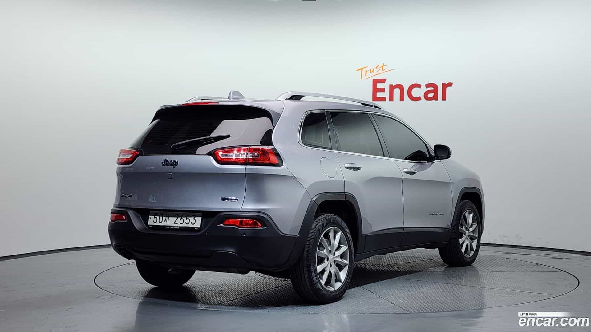 Cherokee Jeep 2018.2-OUTER-002