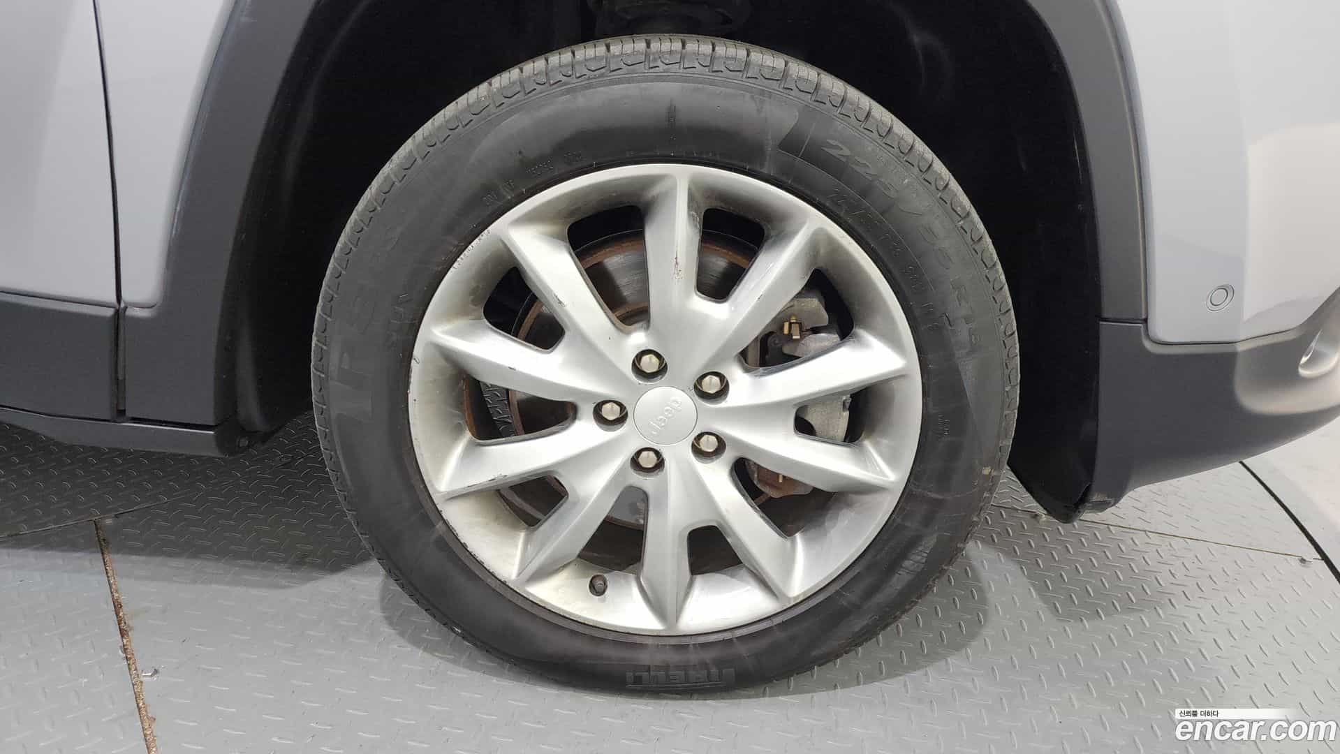 Cherokee Jeep 2018.2-OUTER-005