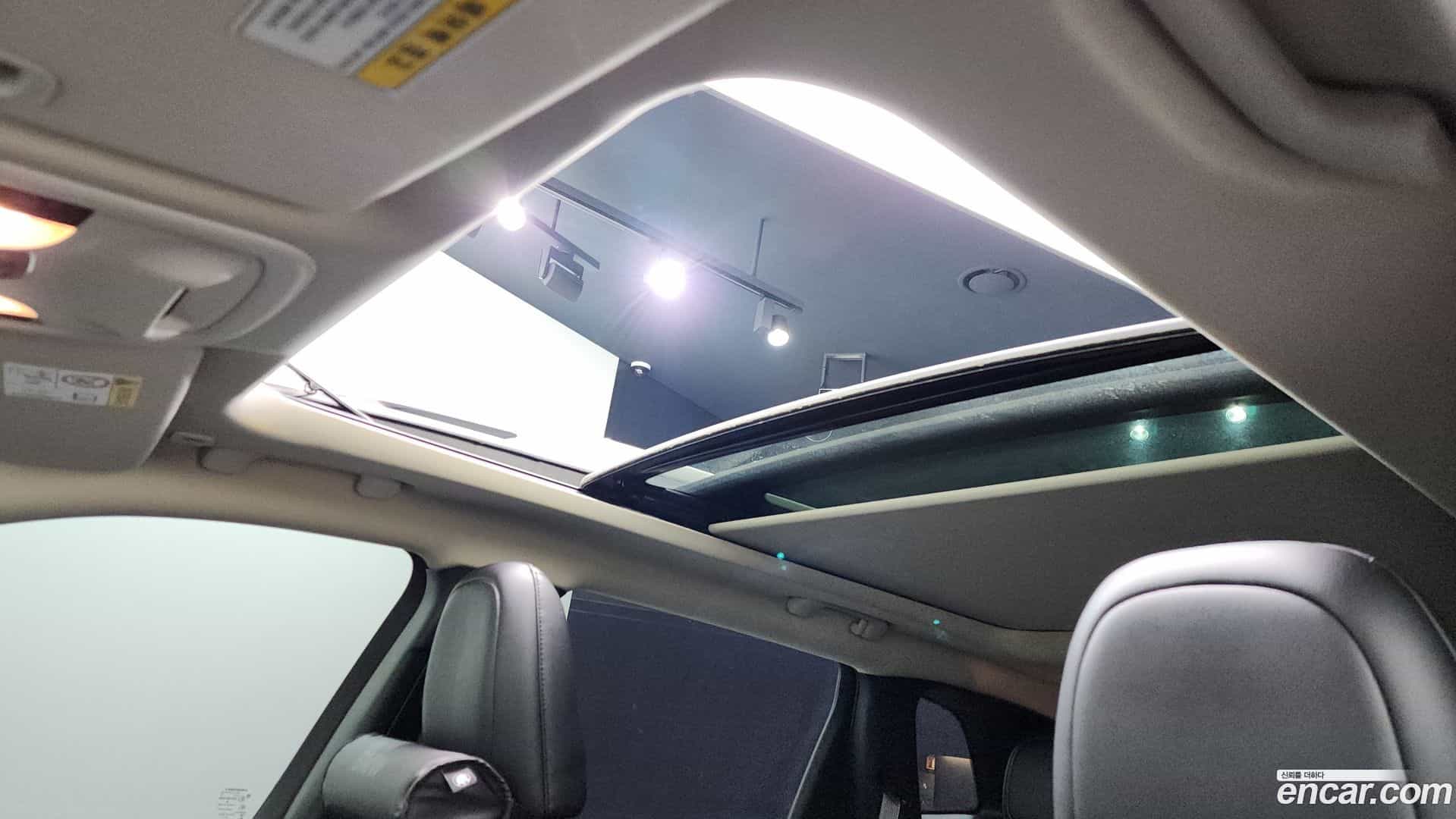 Cherokee Jeep 2018.2-OPTION-023