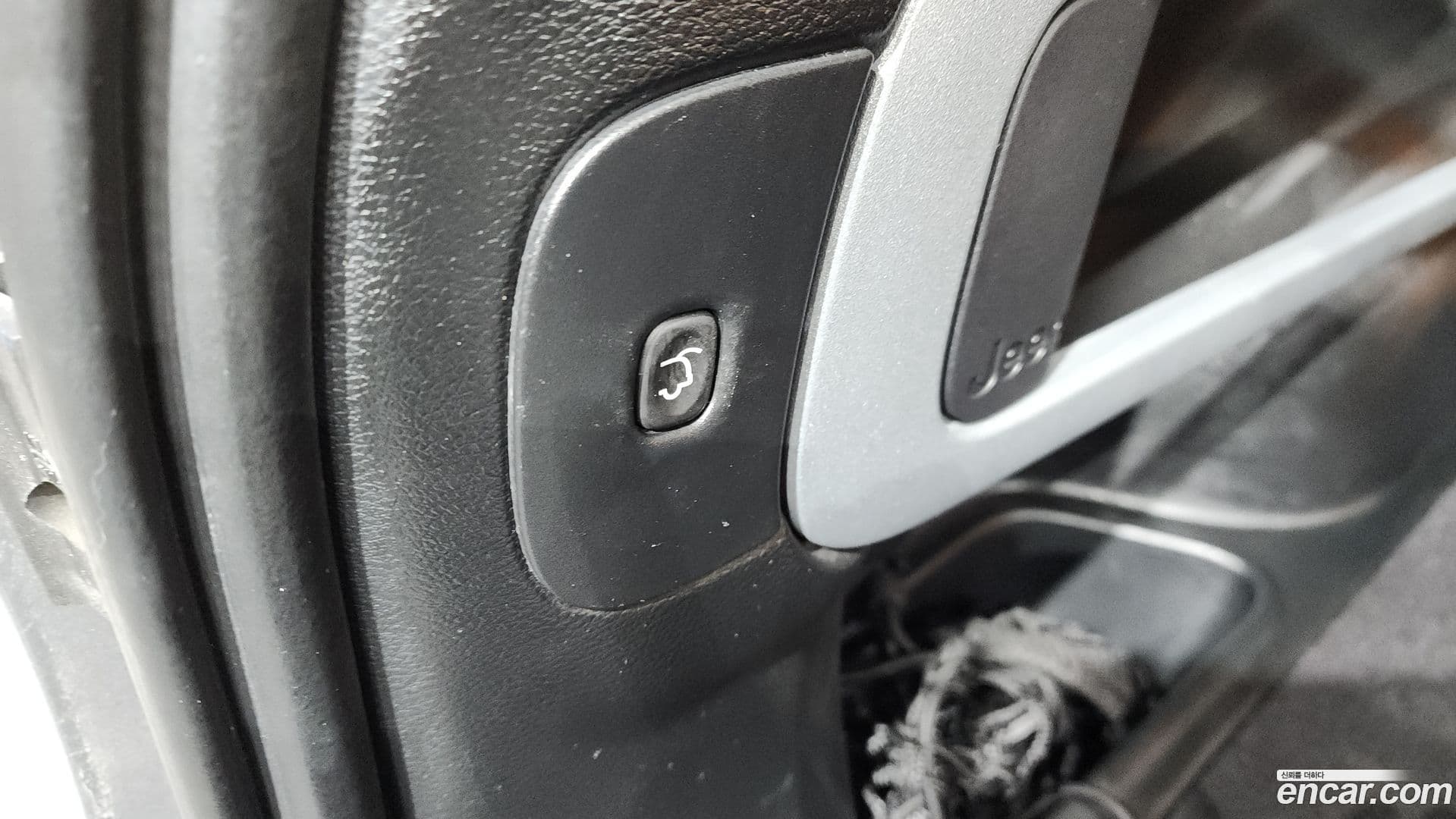 Main__Slider__Photo:Cherokee Jeep 2018.2-19