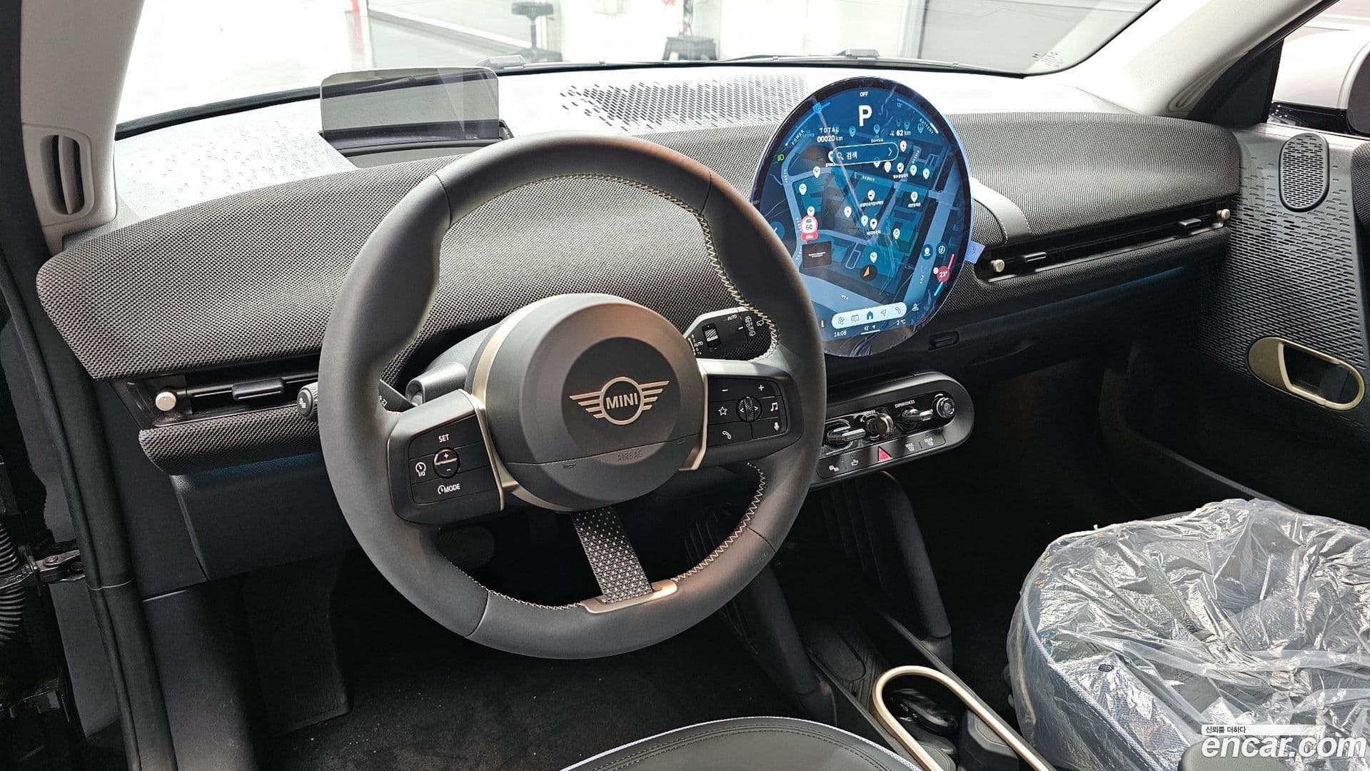 Main__Slider__Photo:Cooper Mini 2024.11-6