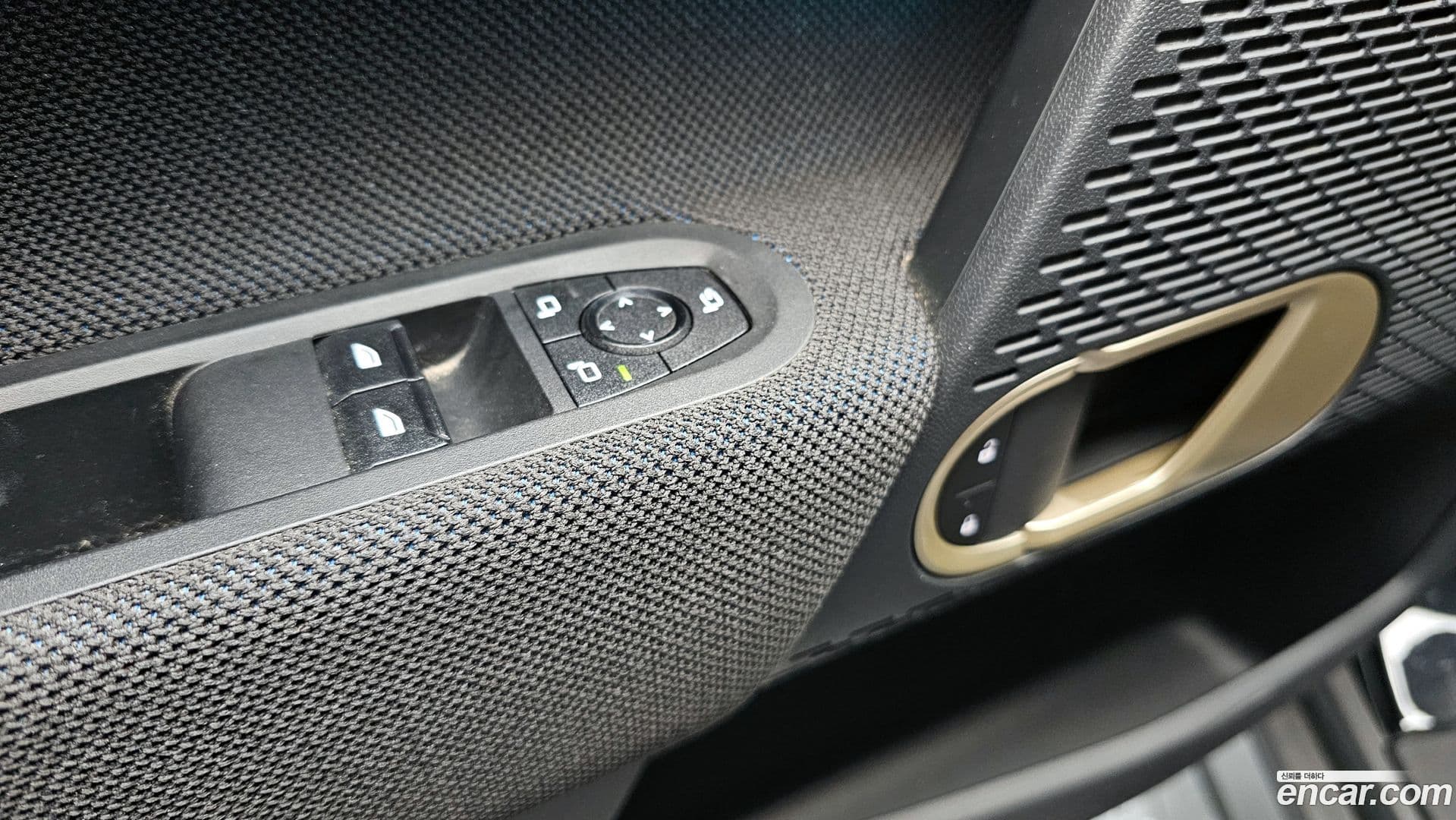 Main__Slider__Photo:Cooper Mini 2024.11-13