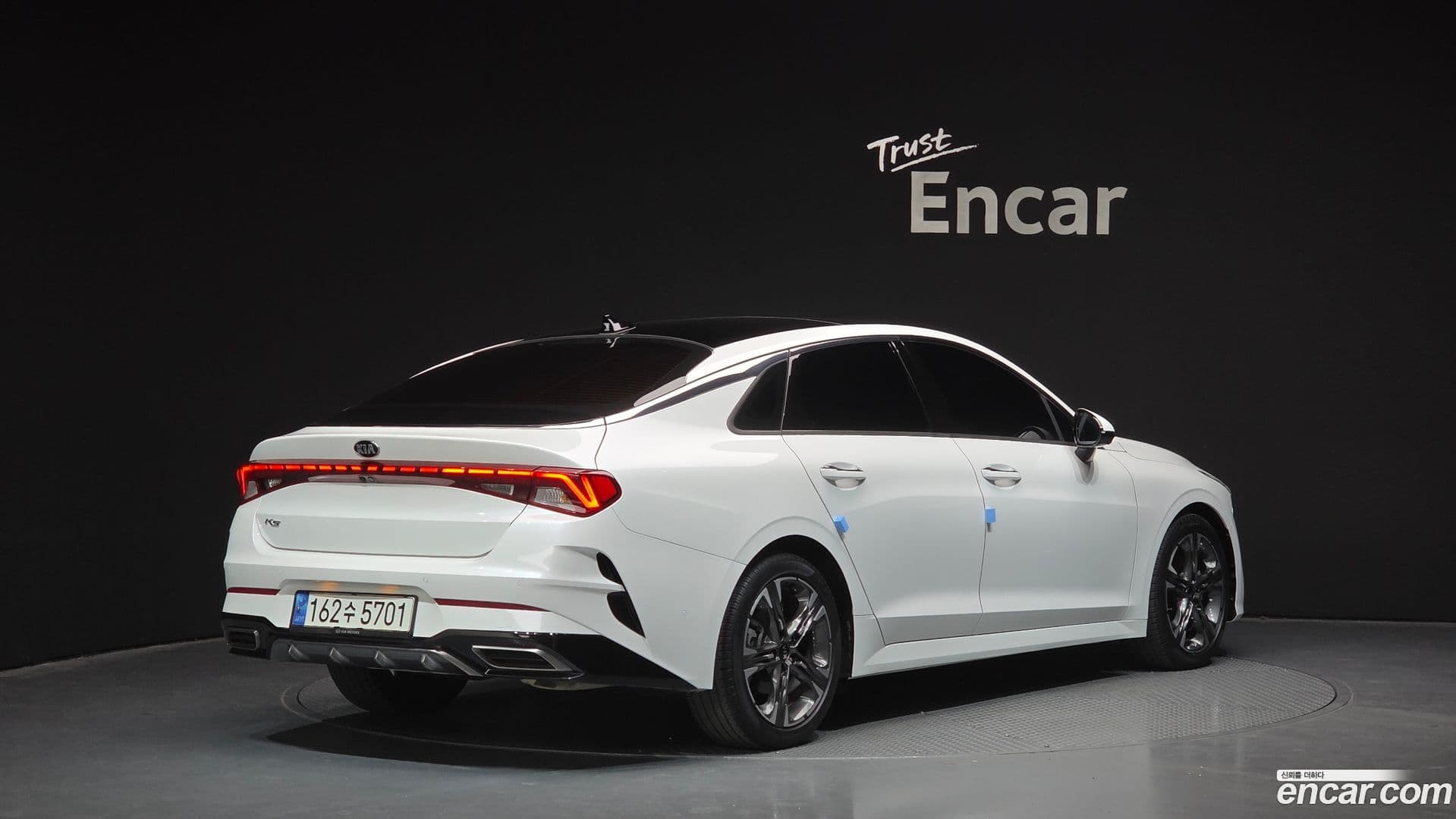 Main__Slider__Photo:K5 Kia 2021.1-1