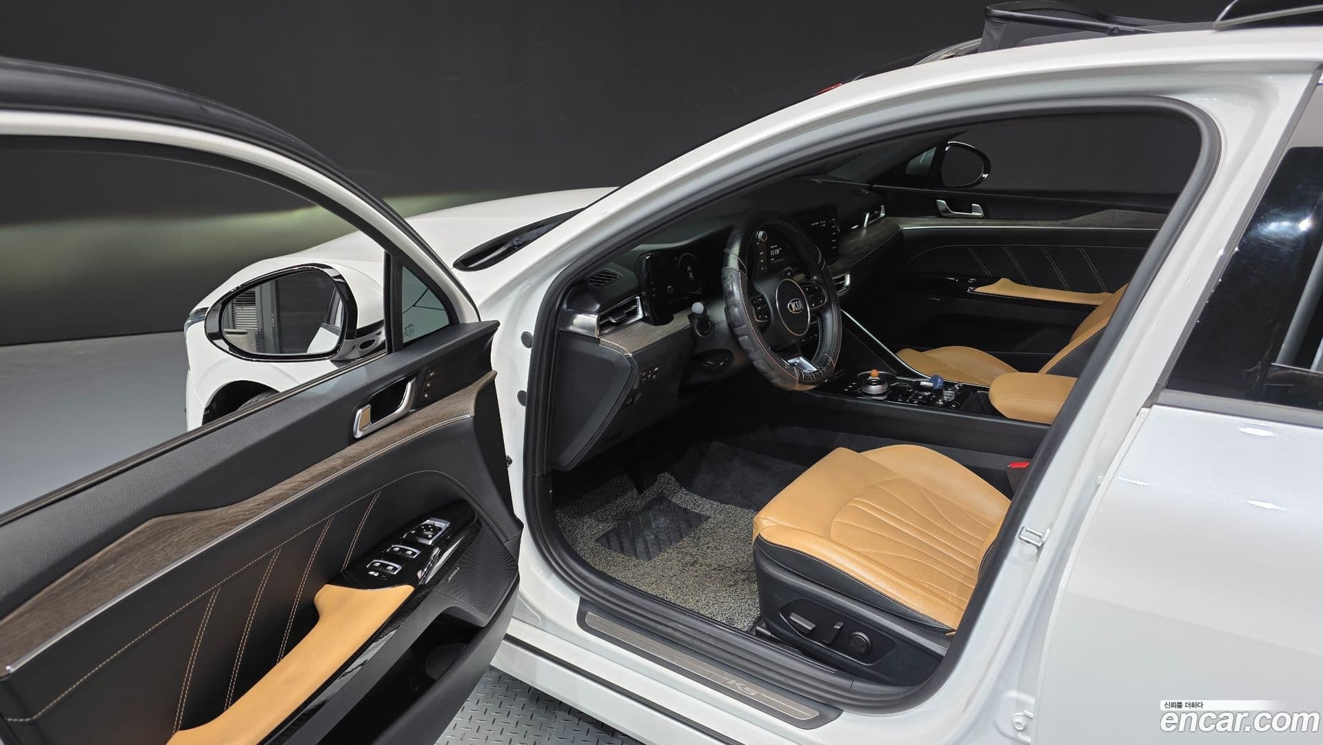 Main__Slider__Photo:K5 Kia 2021.1-10