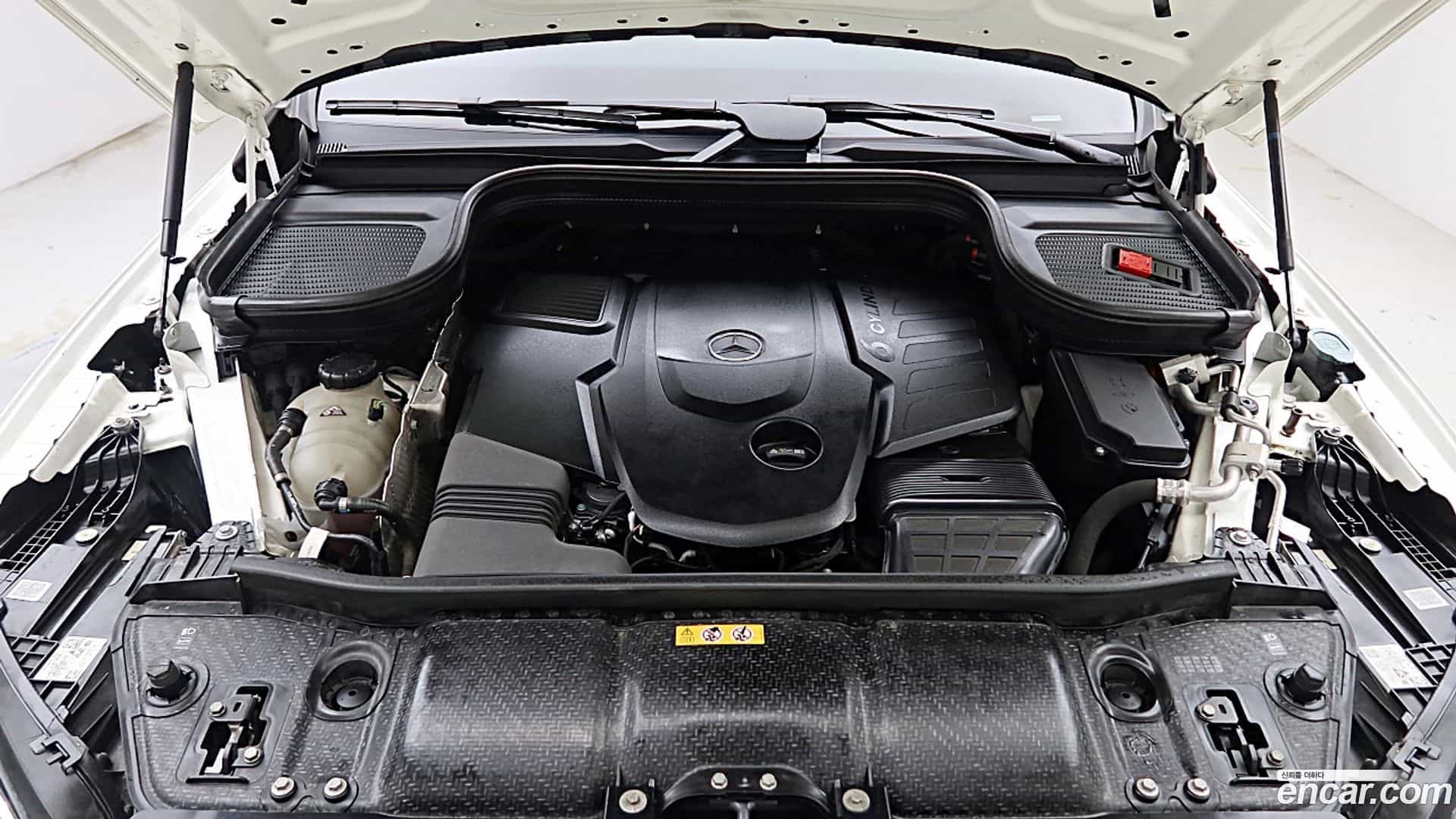 GLE-Class Mercedes-Benz 2020.9-INNER-006