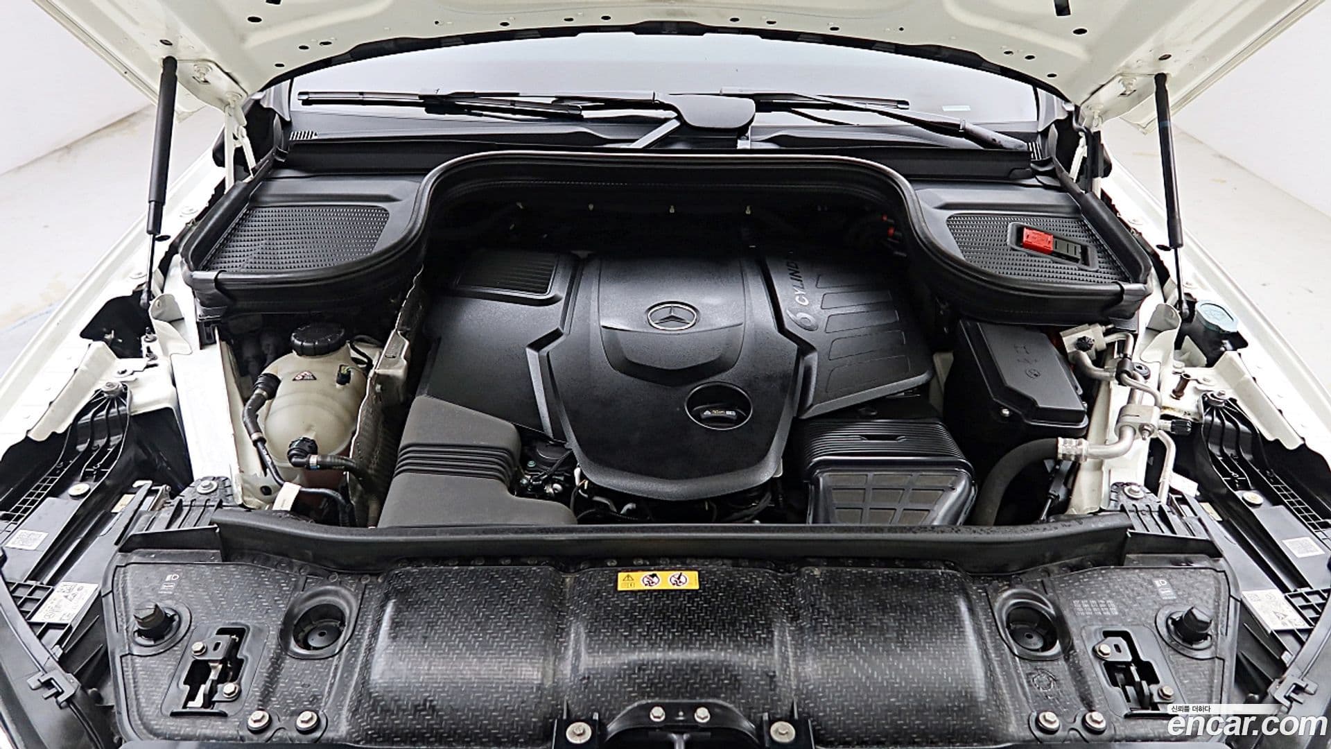 Main__Slider__Photo:GLE-Class Mercedes-Benz 2020.9-5