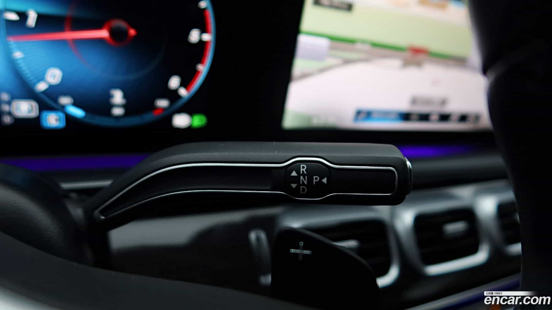 GLE-Class Mercedes-Benz 2020.9-INNER-009