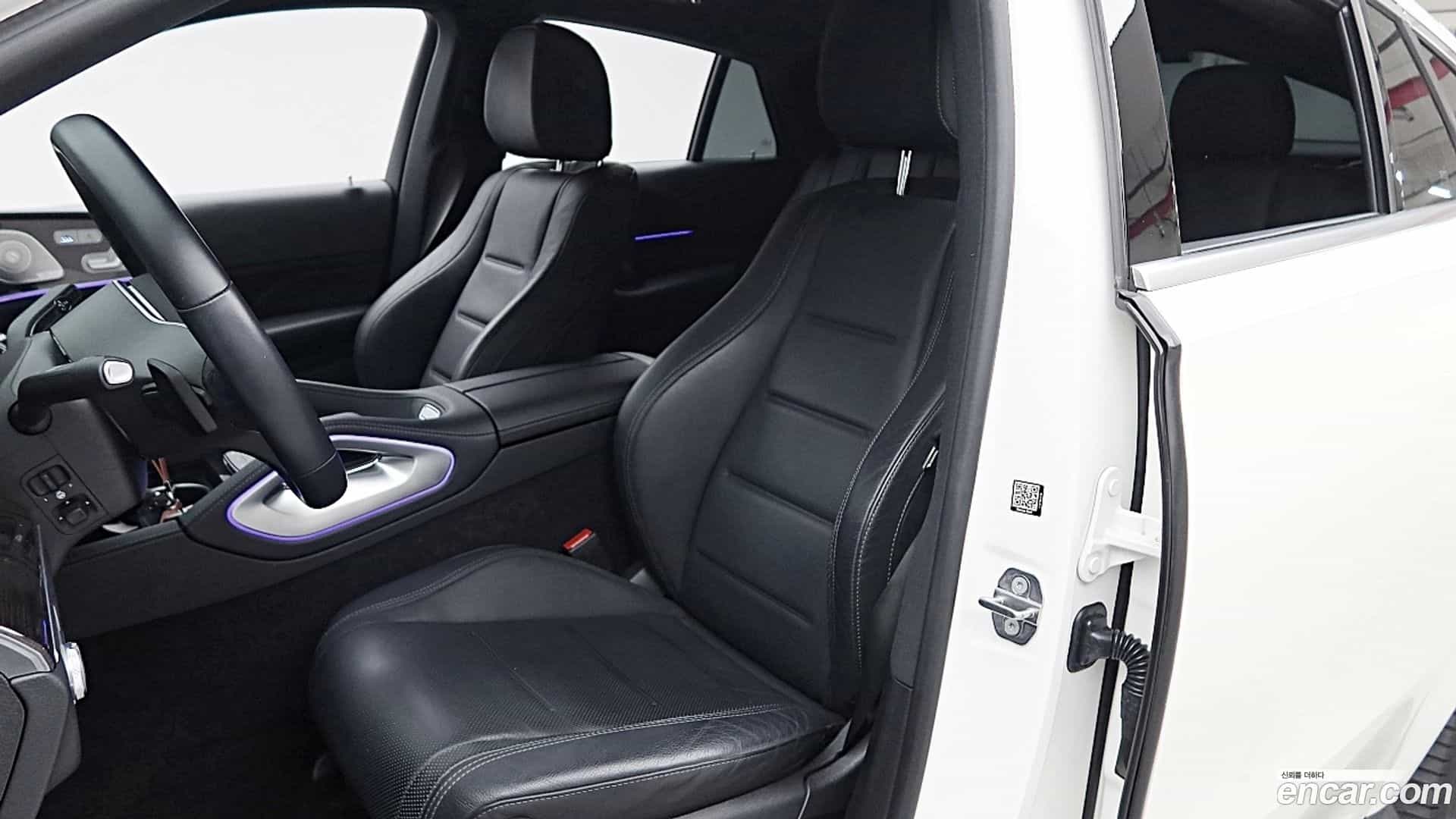 GLE-Class Mercedes-Benz 2020.9-INNER-010