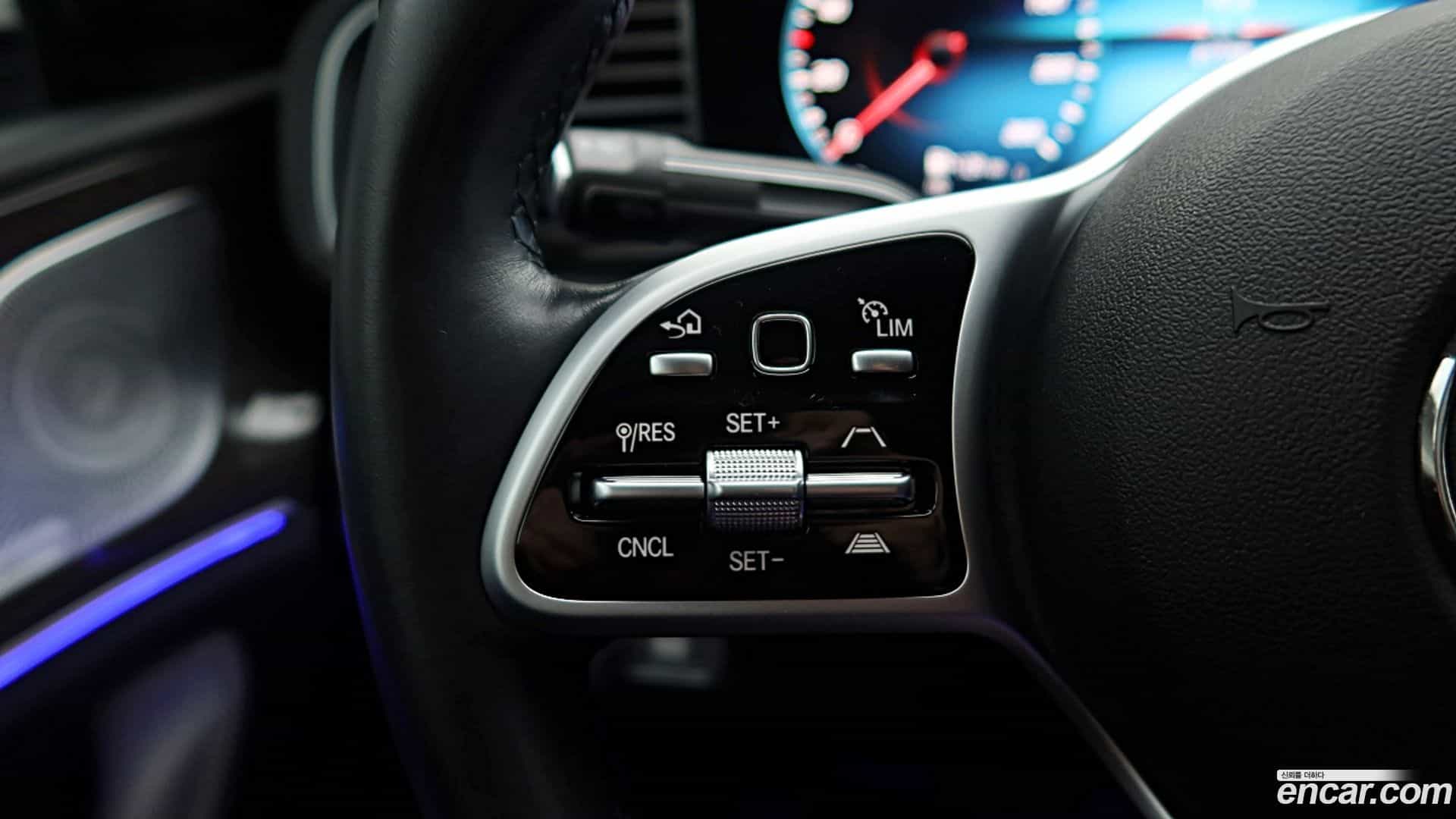 GLE-Class Mercedes-Benz 2020.9-OPTION-016