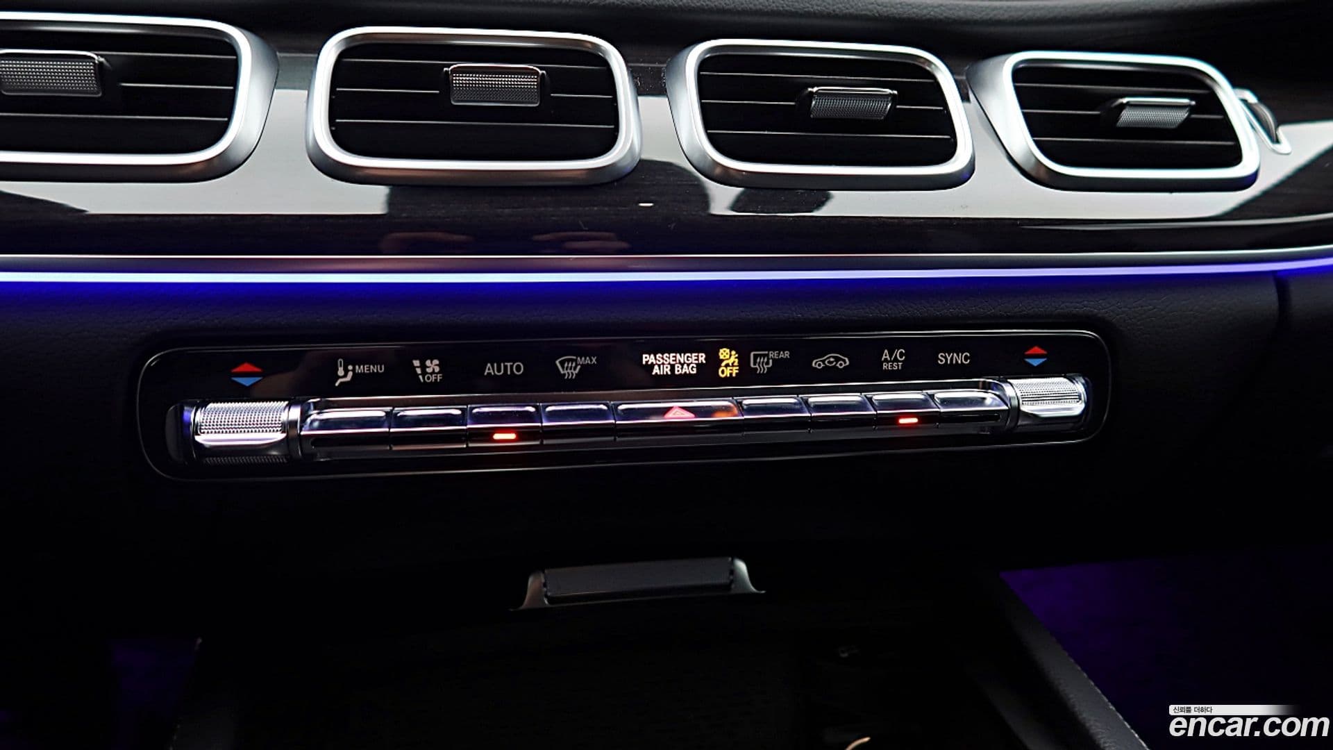 Main__Slider__Photo:GLE-Class Mercedes-Benz 2020.9-14