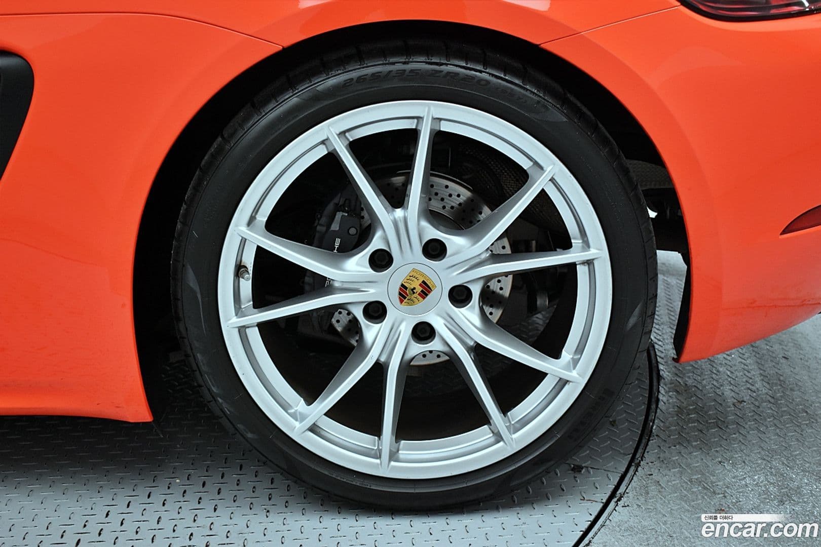 Main__Slider__Photo:718 Porsche 2019.3-5