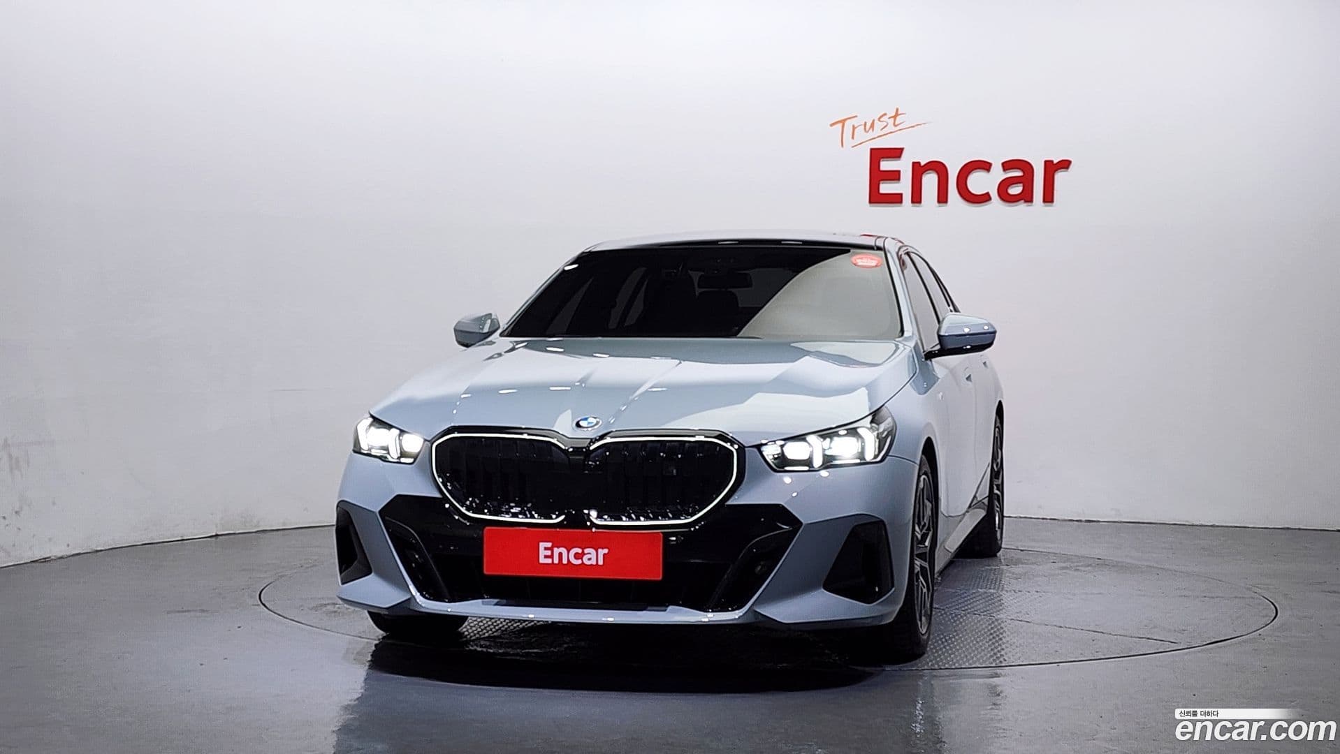 Main__Slider__Photo:5-Series BMW 2023.10-2