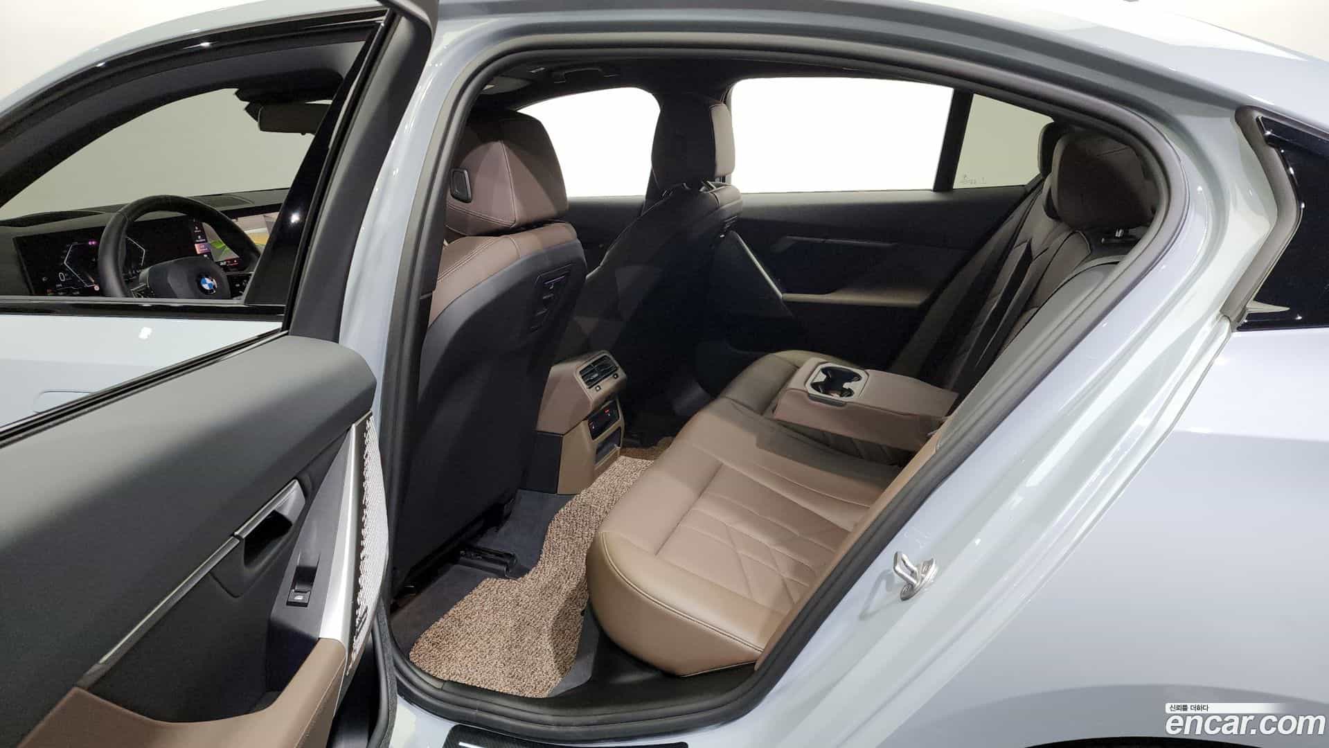 5-Series BMW 2023.10-OPTION-015