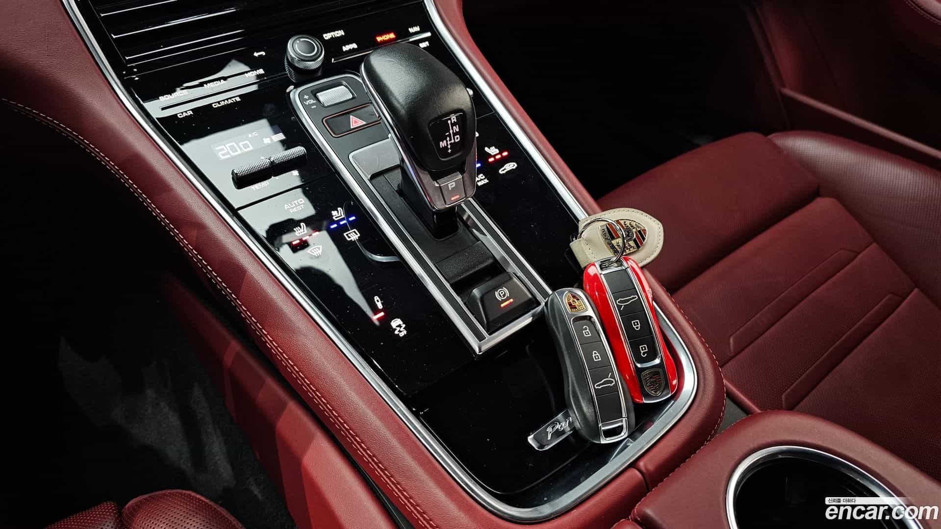 Panamera Porsche 2021.11-INNER-009