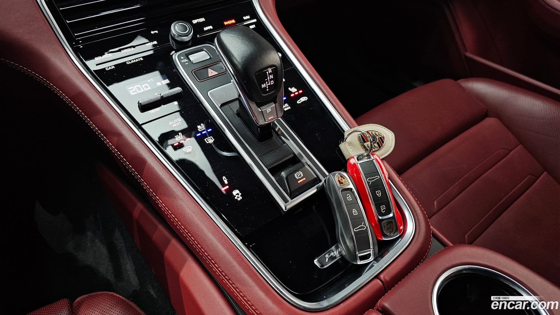 Main__Slider__Photo:Panamera Porsche 2021.11-8