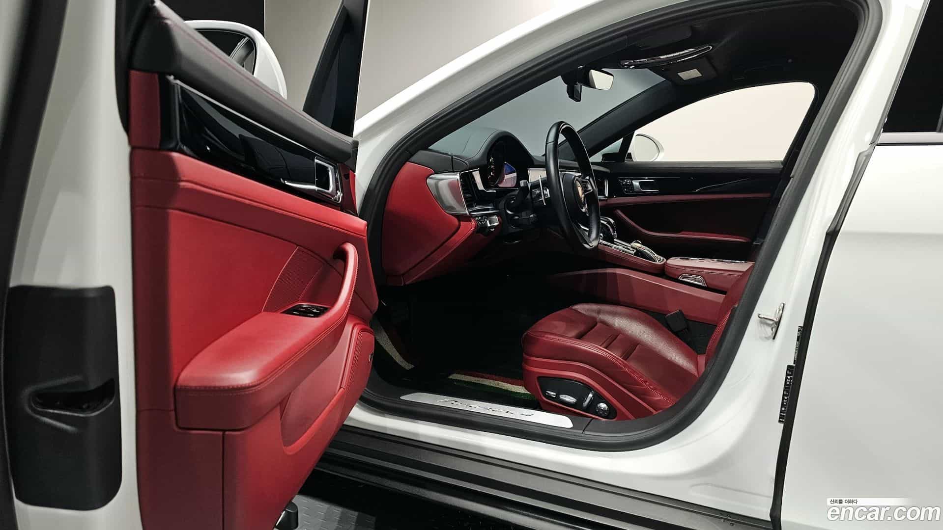 Panamera Porsche 2021.11-INNER-010