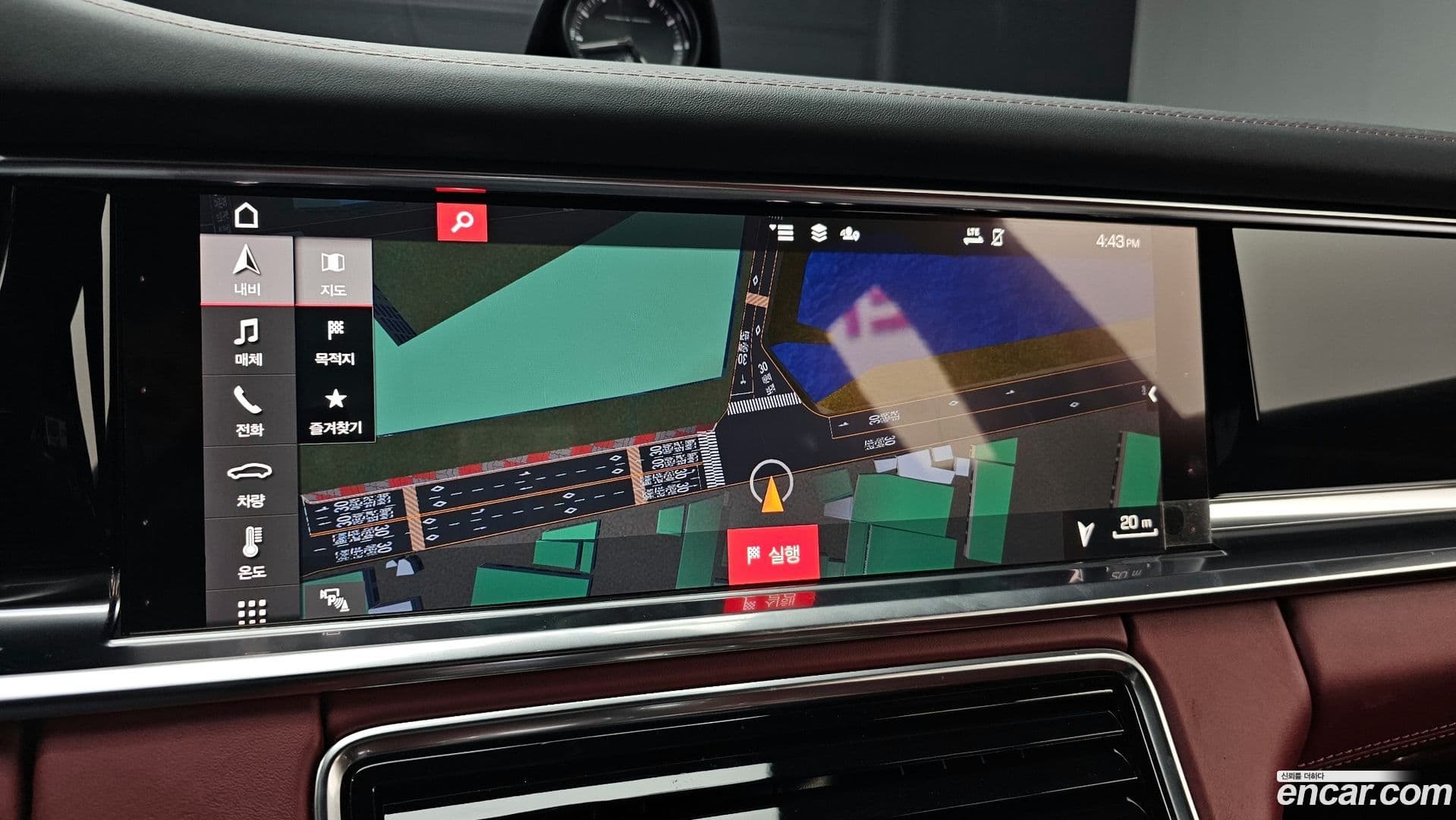 Main__Slider__Photo:Panamera Porsche 2021.11-13