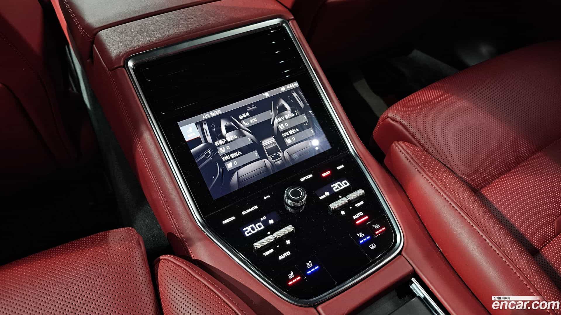 Panamera Porsche 2021.11-OPTION-020