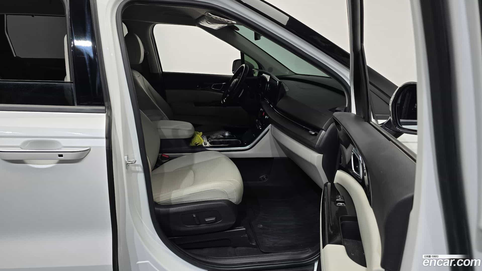 Canival Kia 2023.4-OPTION-015