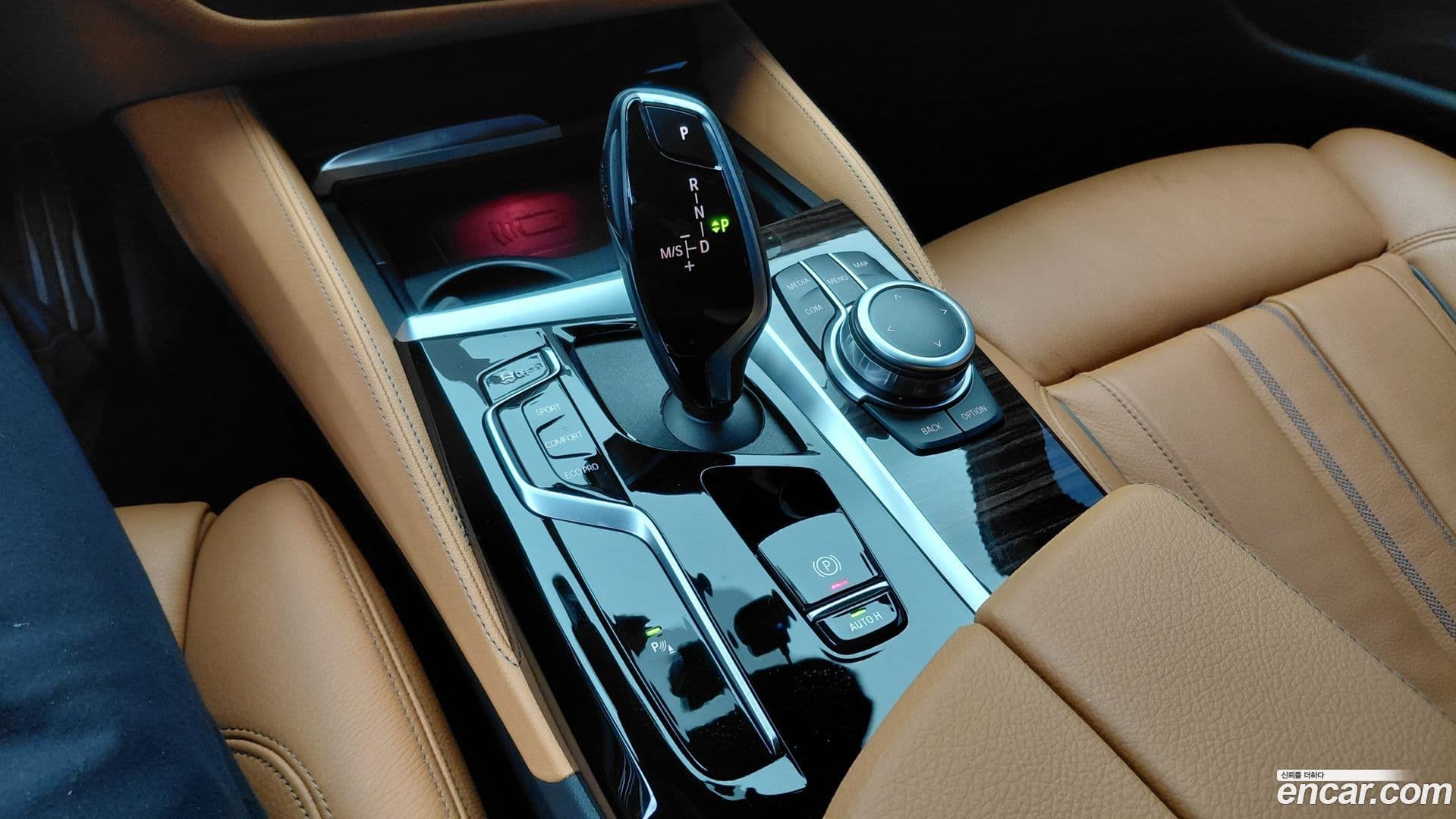 Main__Slider__Photo:5-Series BMW 2022.3-9