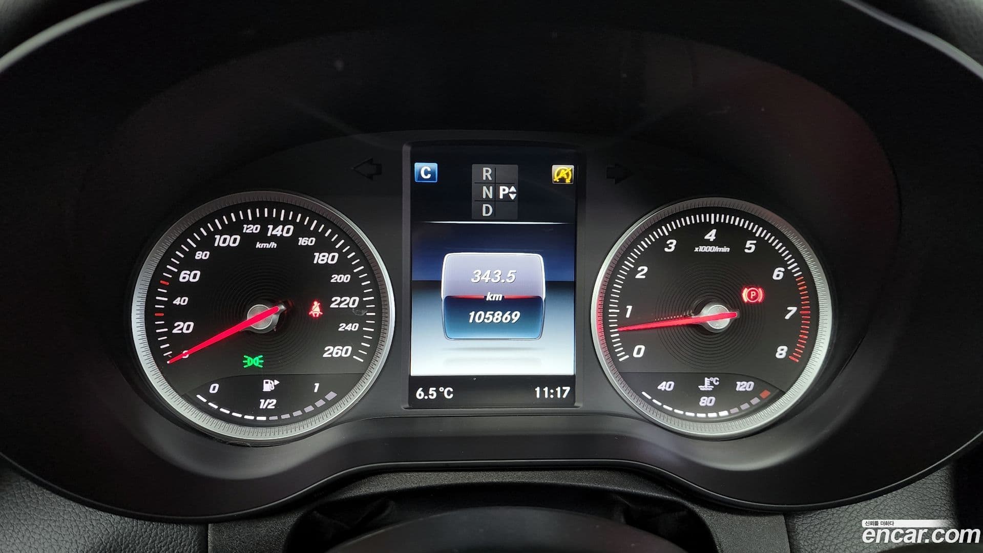 Main__Slider__Photo:C-Class Mercedes-Benz 2016.9-7