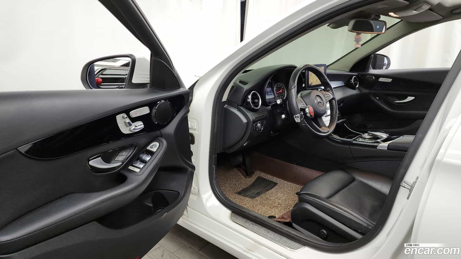 C-Class Mercedes-Benz 2016.9-INNER-010