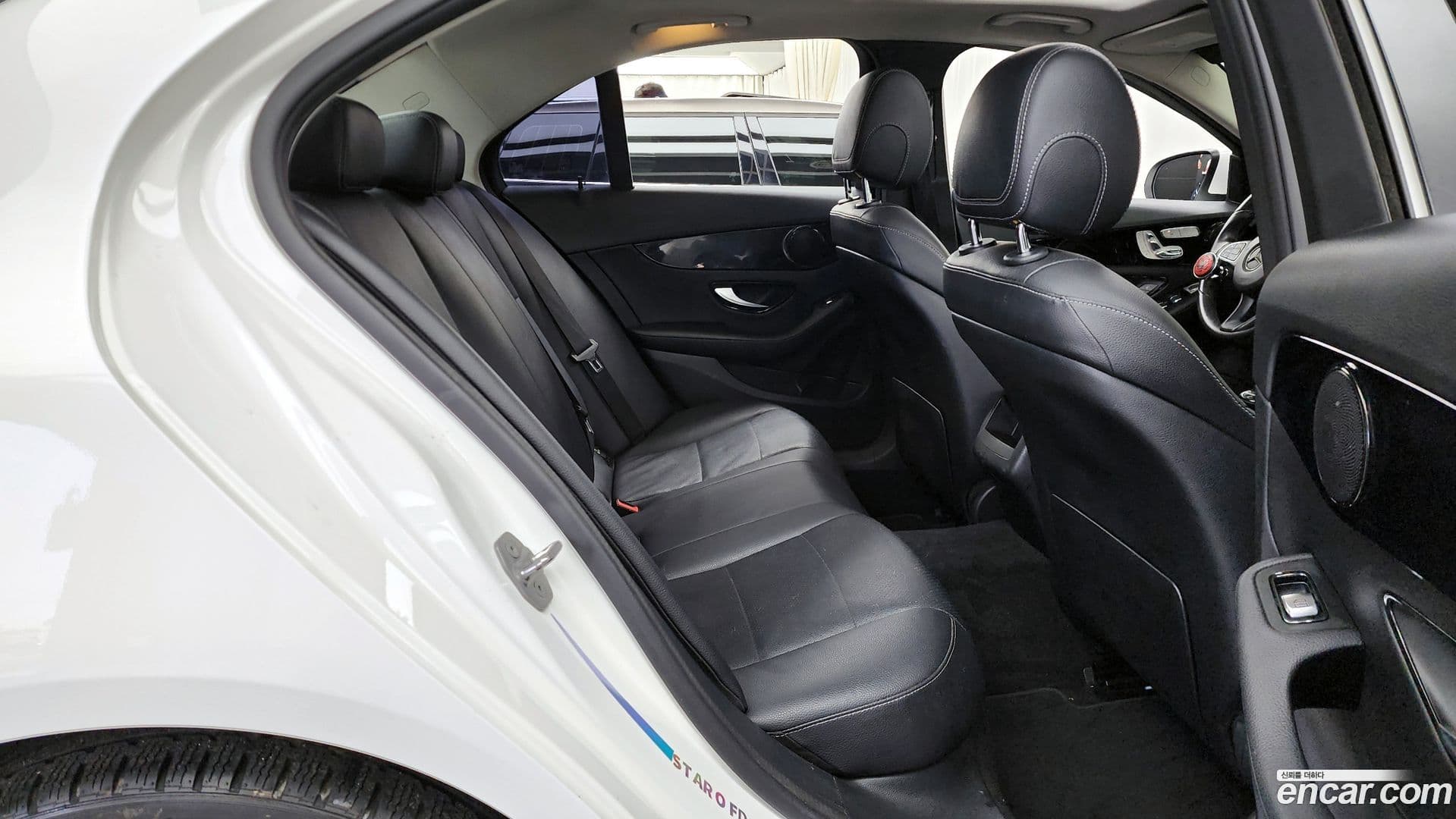 Main__Slider__Photo:C-Class Mercedes-Benz 2016.9-11