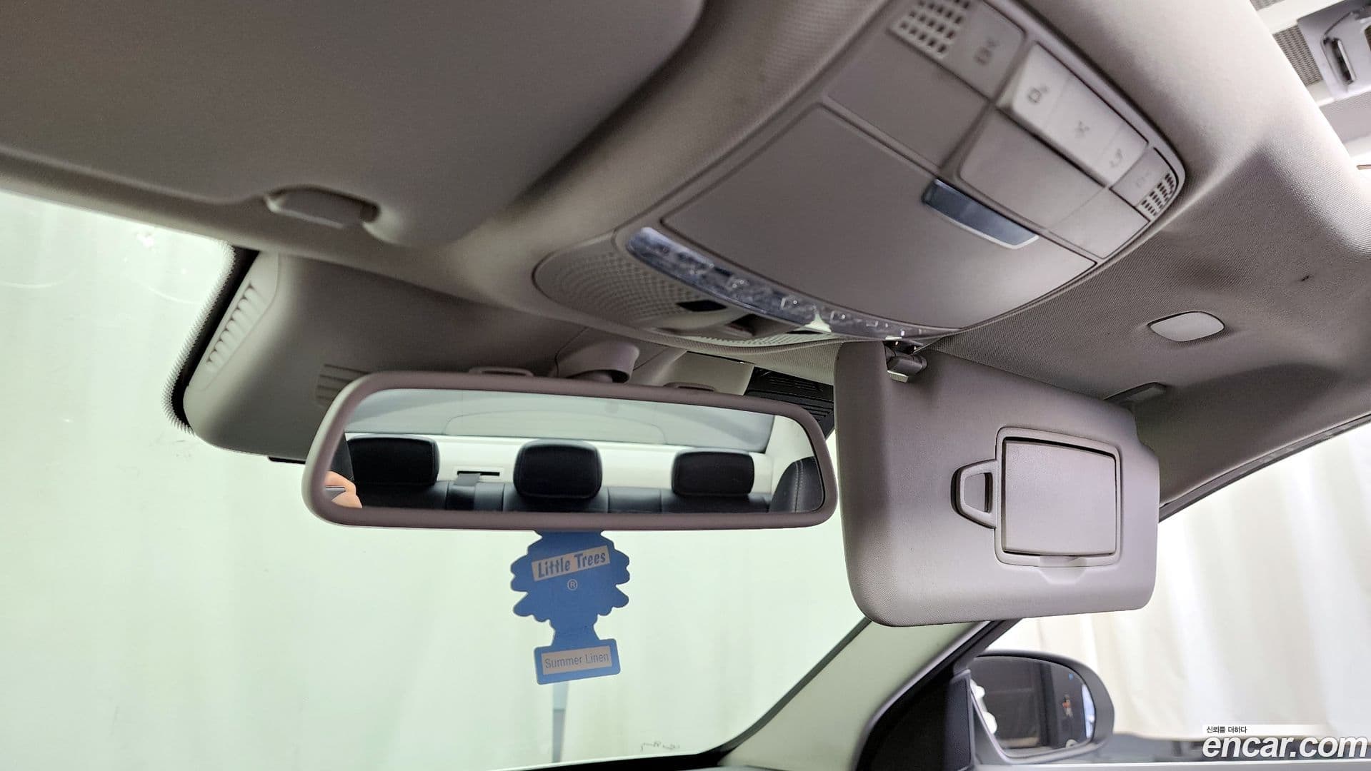 Main__Slider__Photo:C-Class Mercedes-Benz 2016.9-16