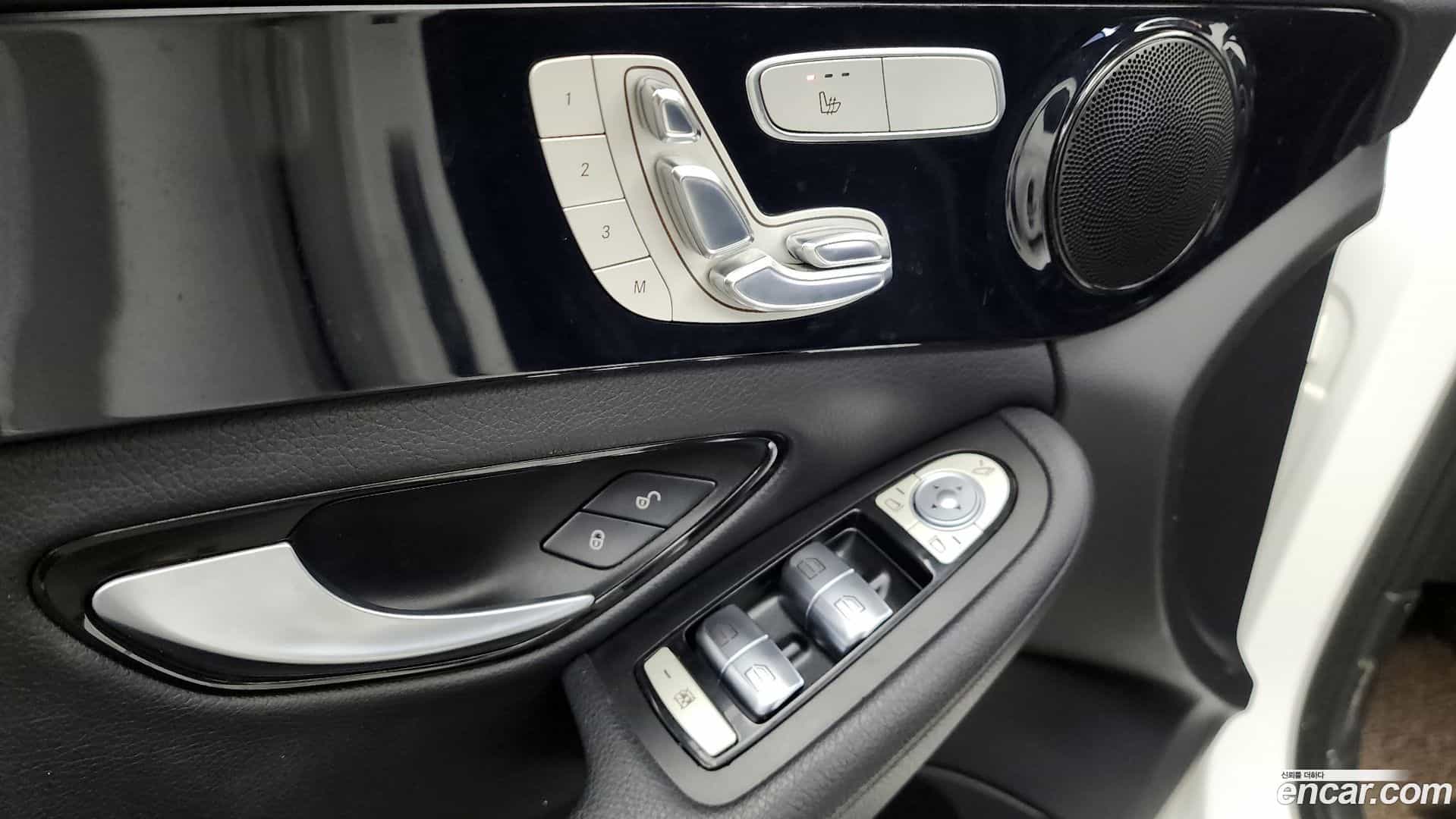 C-Class Mercedes-Benz 2016.9-OPTION-023