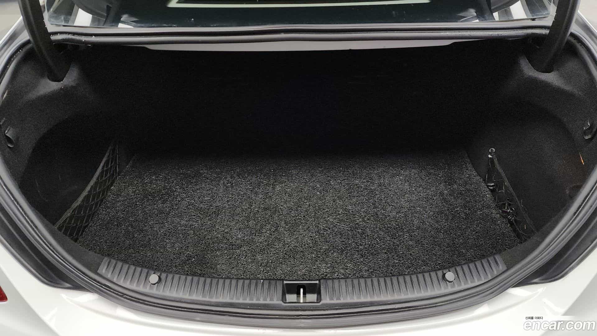 C-Class Mercedes-Benz 2016.9-OPTION-024