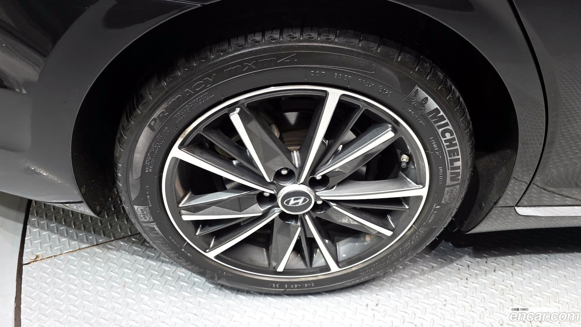 Main__Slider__Photo:Grandeur Hyundai 2021.4-4