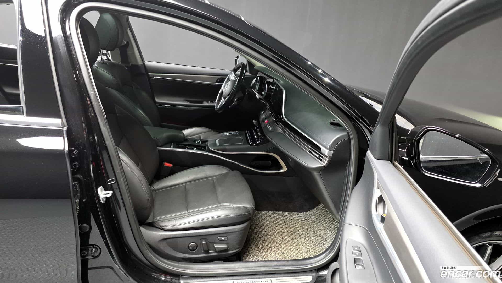 Grandeur Hyundai 2021.4-OPTION-015