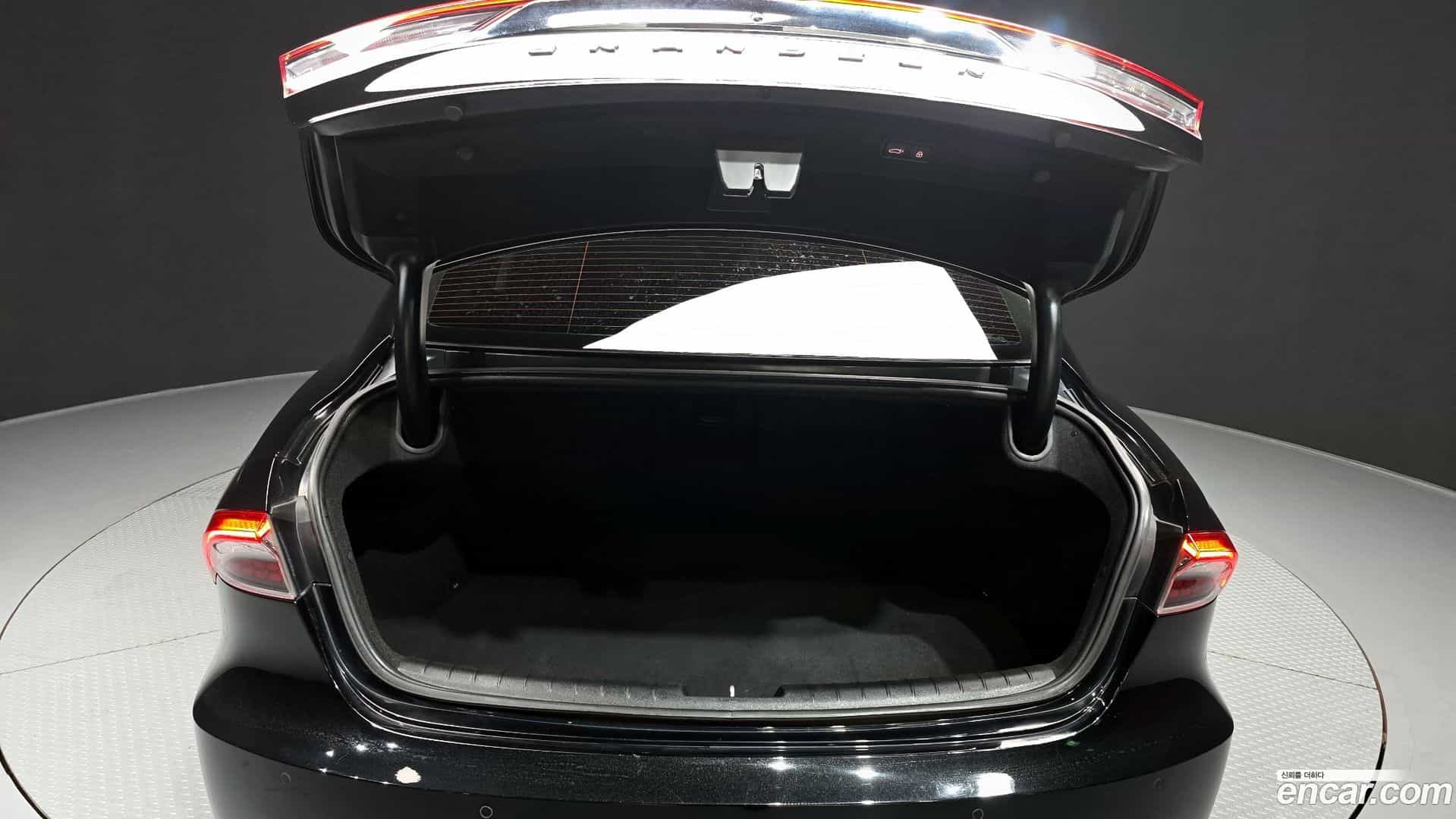 Grandeur Hyundai 2021.4-OPTION-024