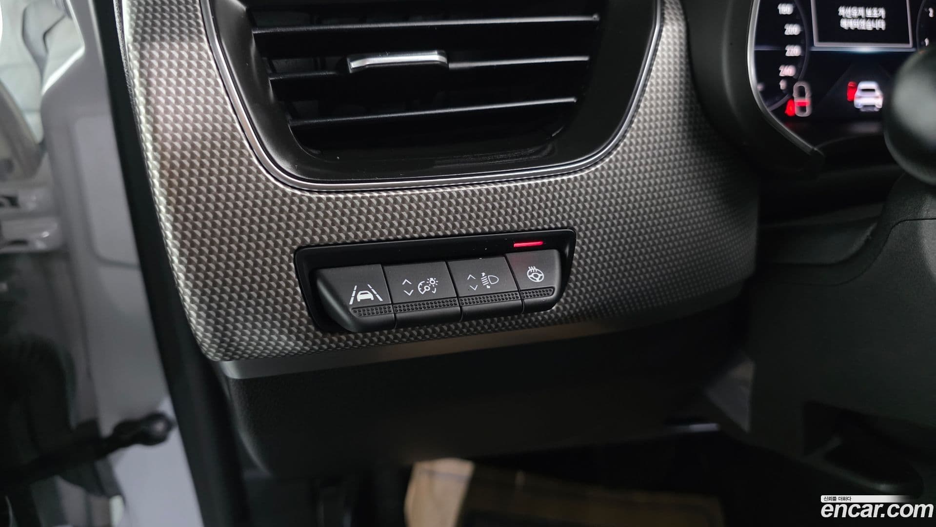 Main__Slider__Photo:XM3 Renault Korea 2024.1-16