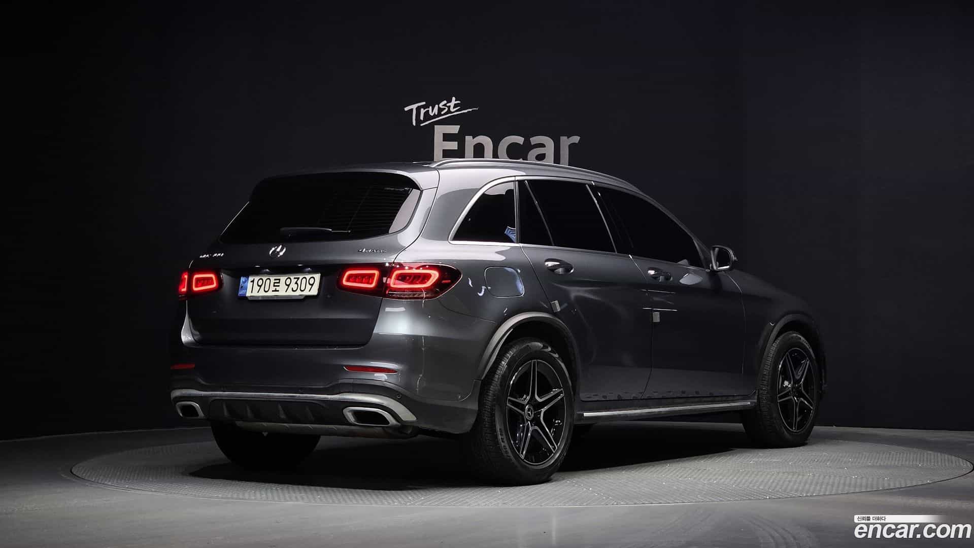 GLC-Class Mercedes-Benz 2022.8-OUTER-002