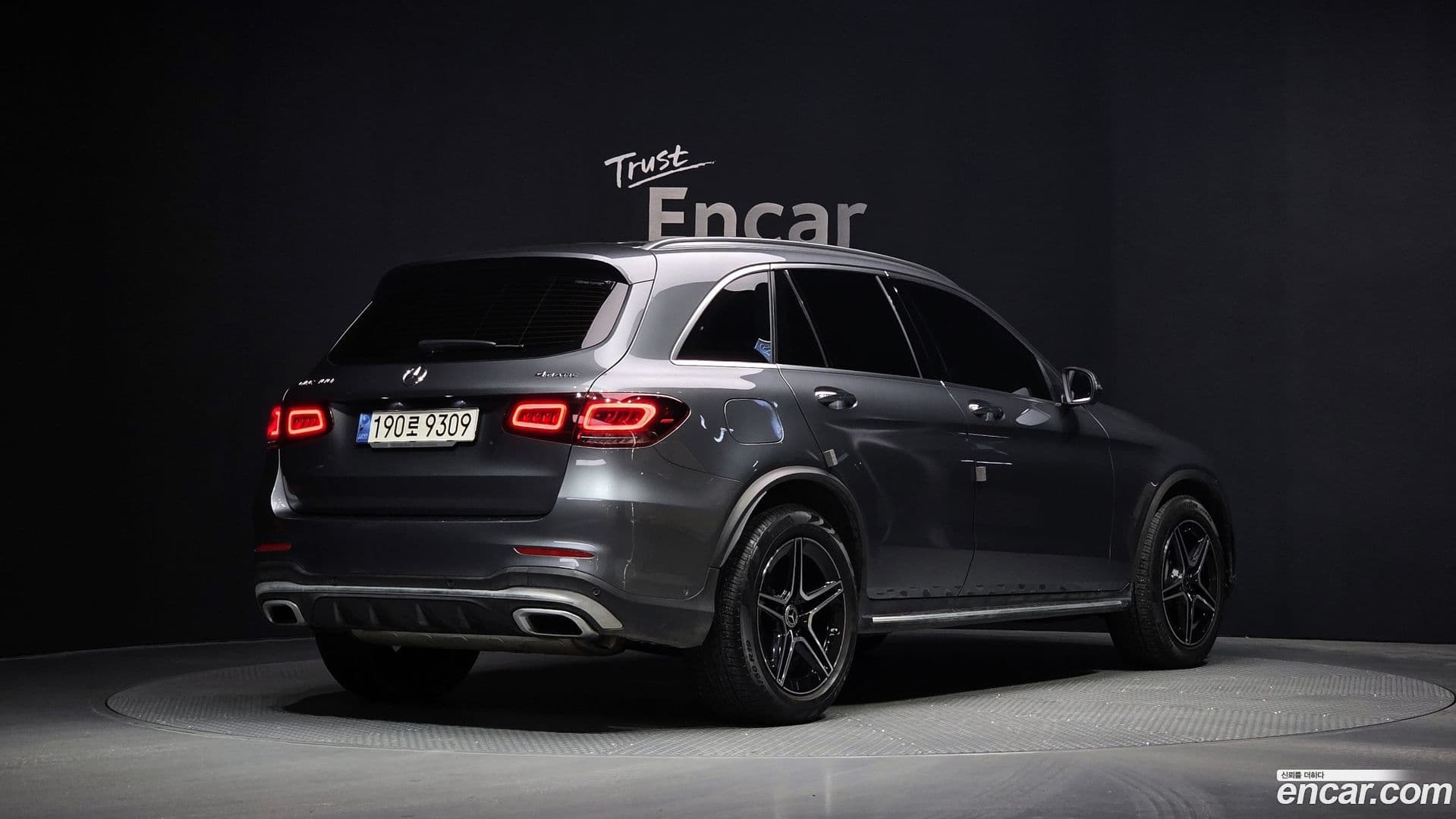 Main__Slider__Photo:GLC-Class Mercedes-Benz 2022.8-1