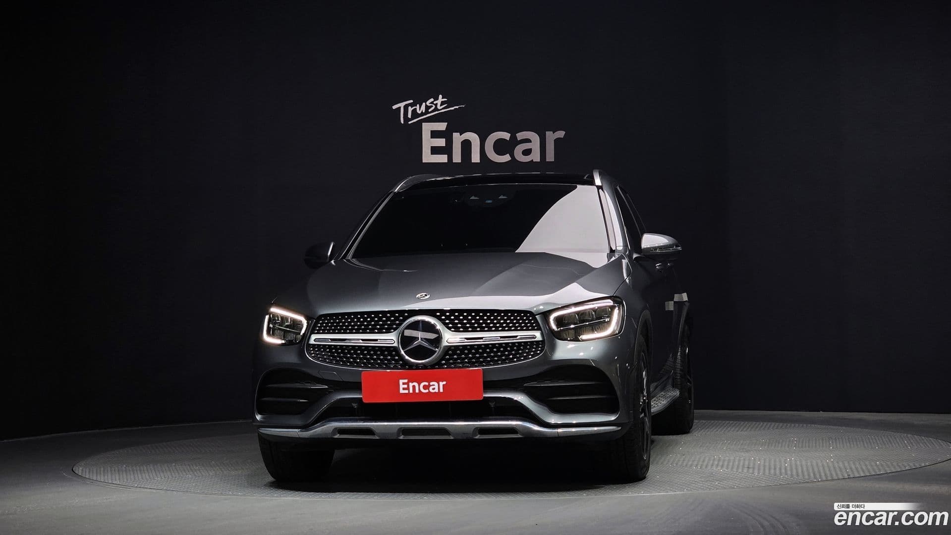 Main__Slider__Photo:GLC-Class Mercedes-Benz 2022.8-2