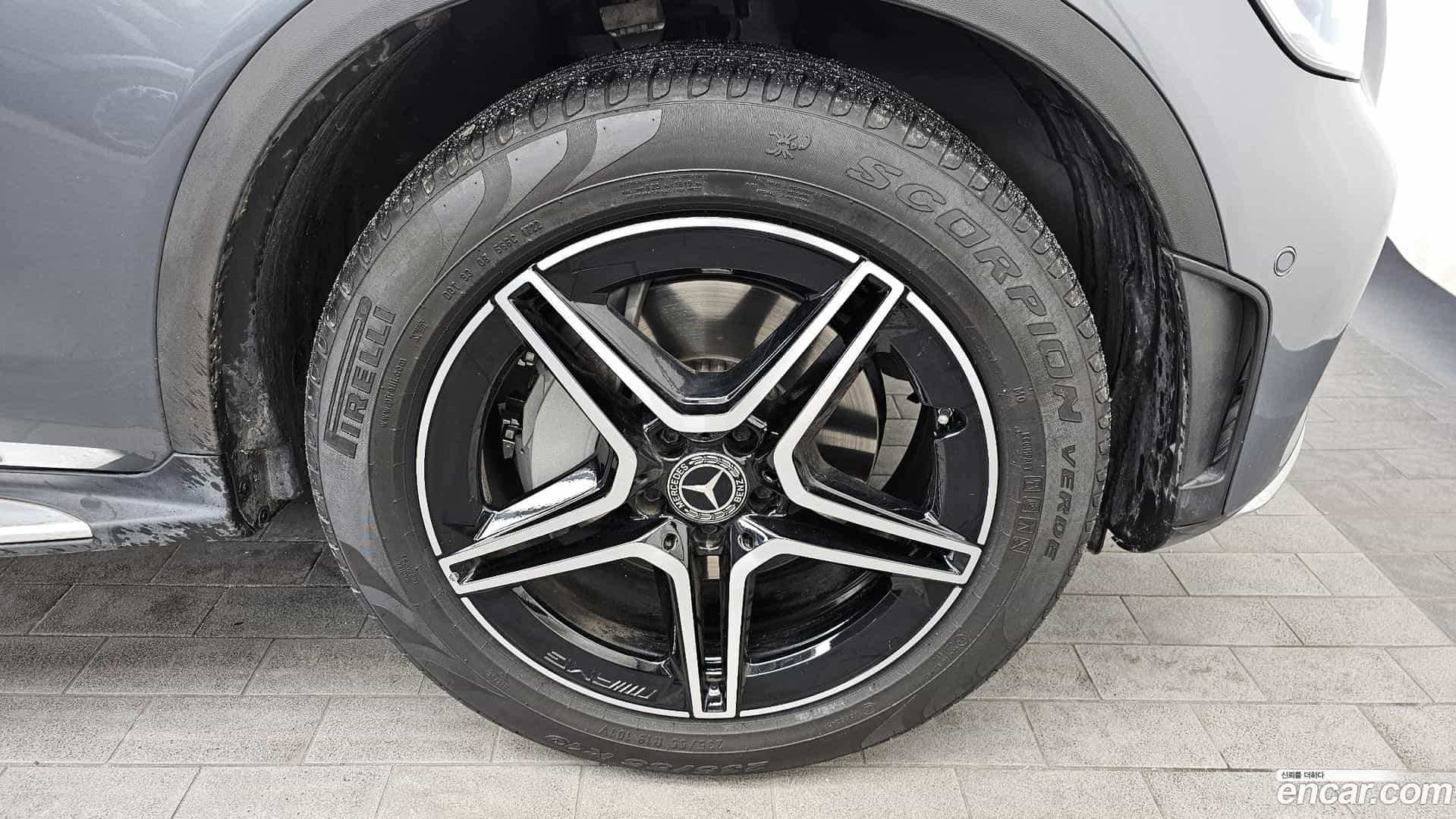 GLC-Class Mercedes-Benz 2022.8-OUTER-005